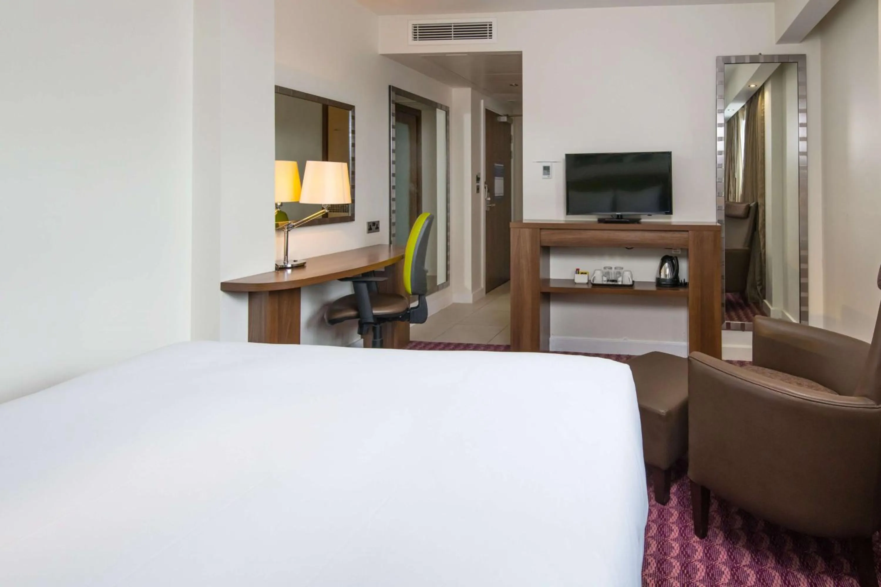 Bedroom, Bed in Hampton by Hilton Birmingham Jewellery Quarter