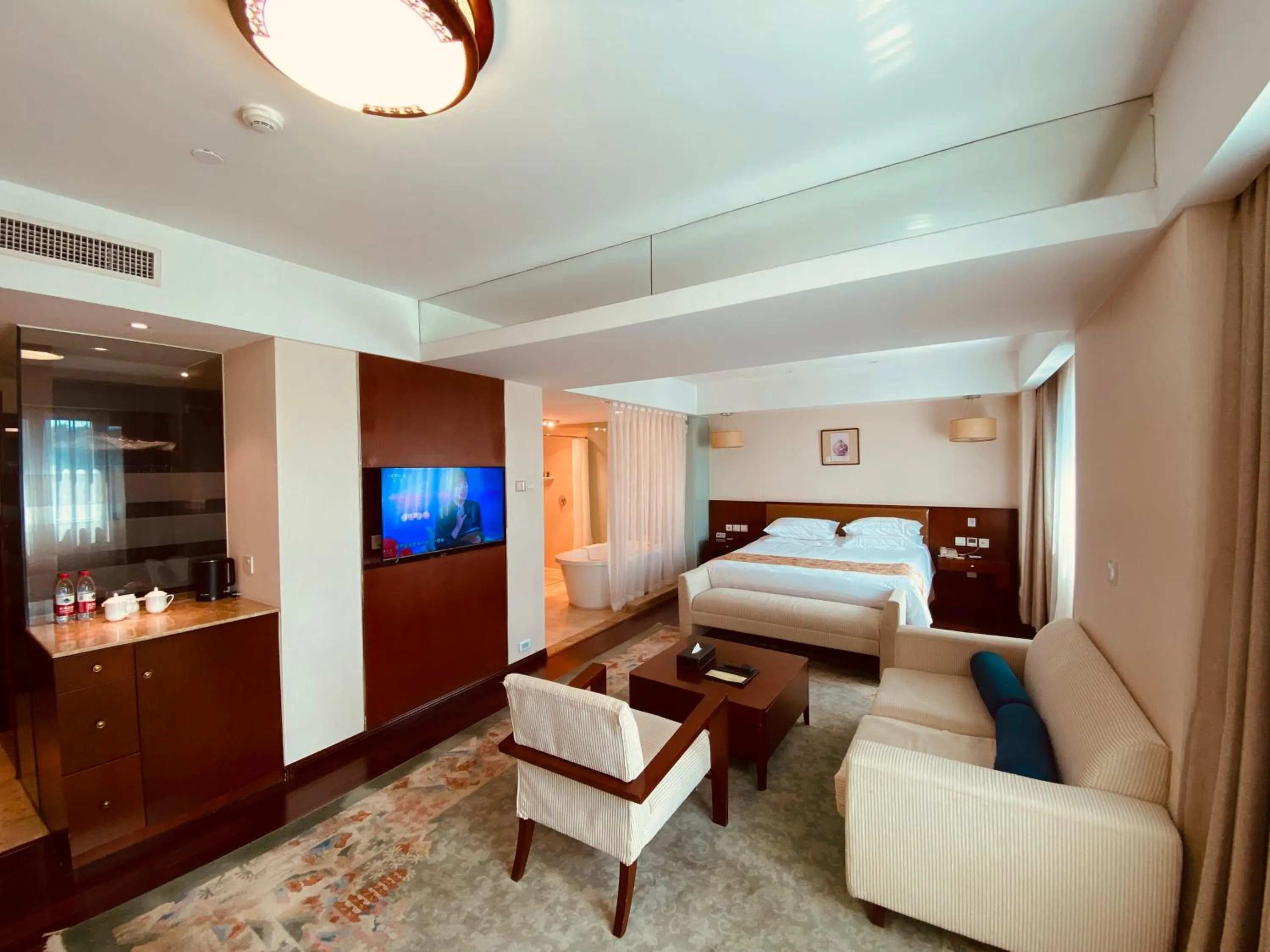 Photo of the whole room, Bed in Jade Garden Hotel