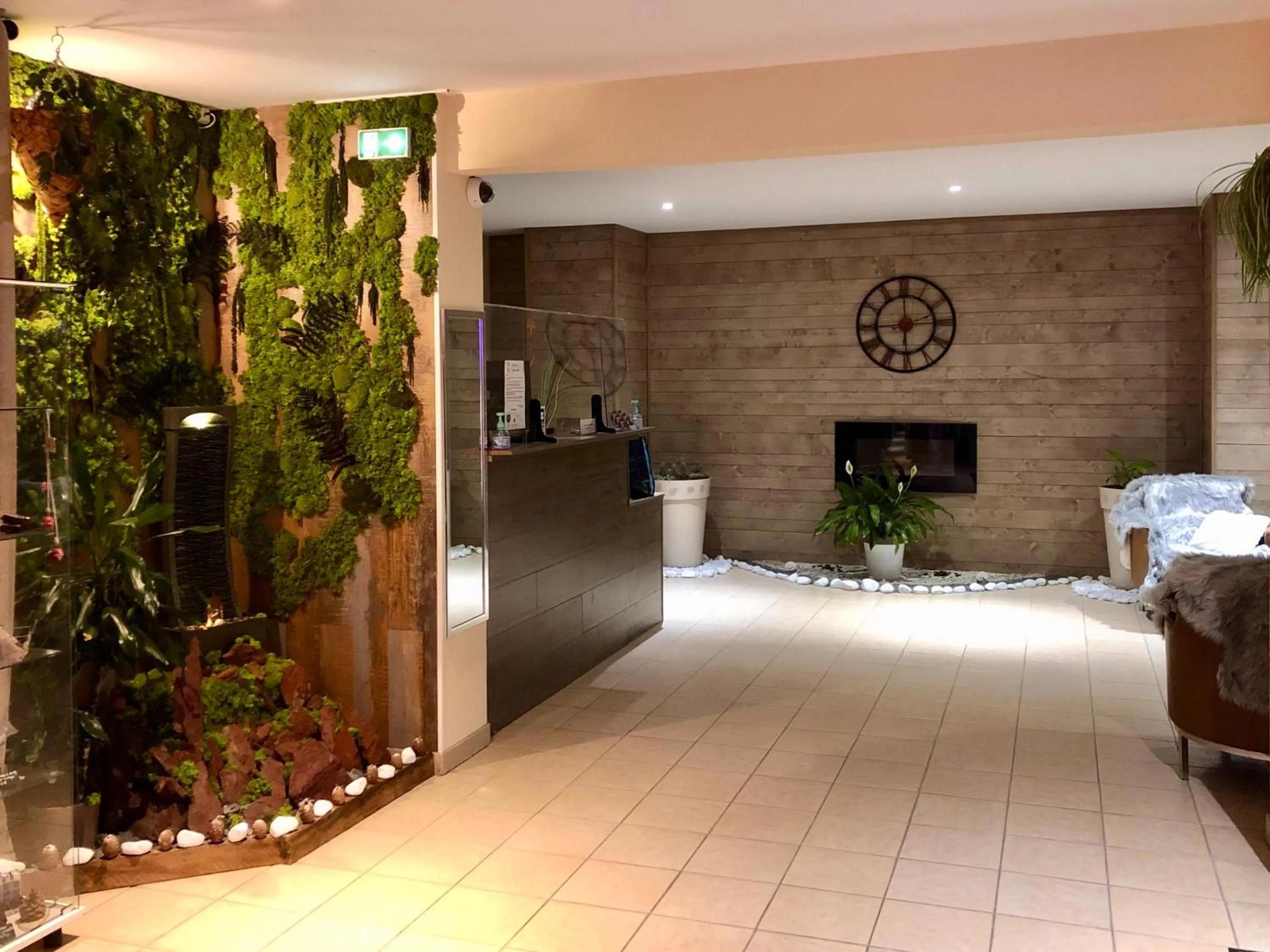 Lobby or reception, Bed in Adonis Valberg