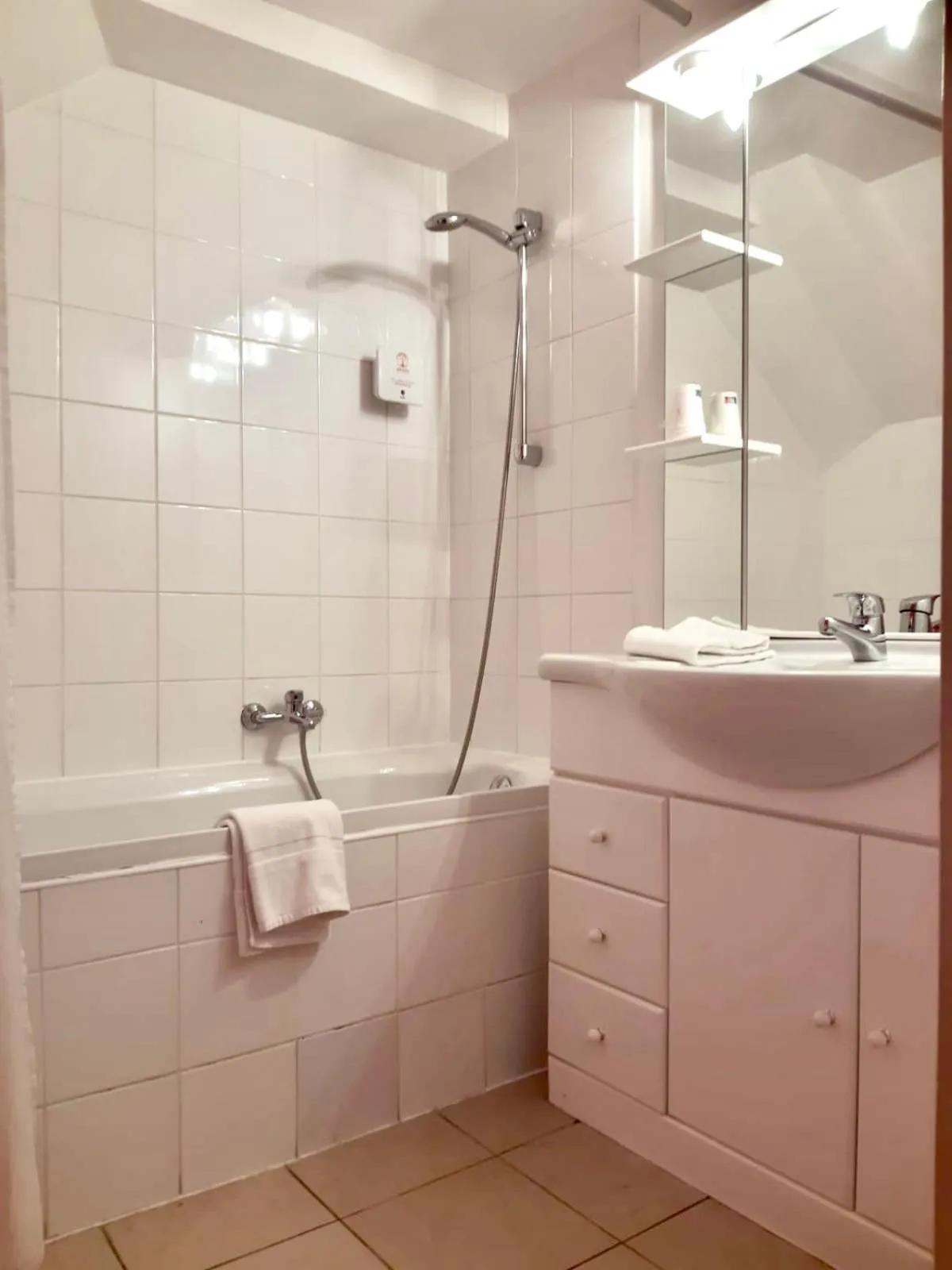 Bathroom in Adonis Valberg