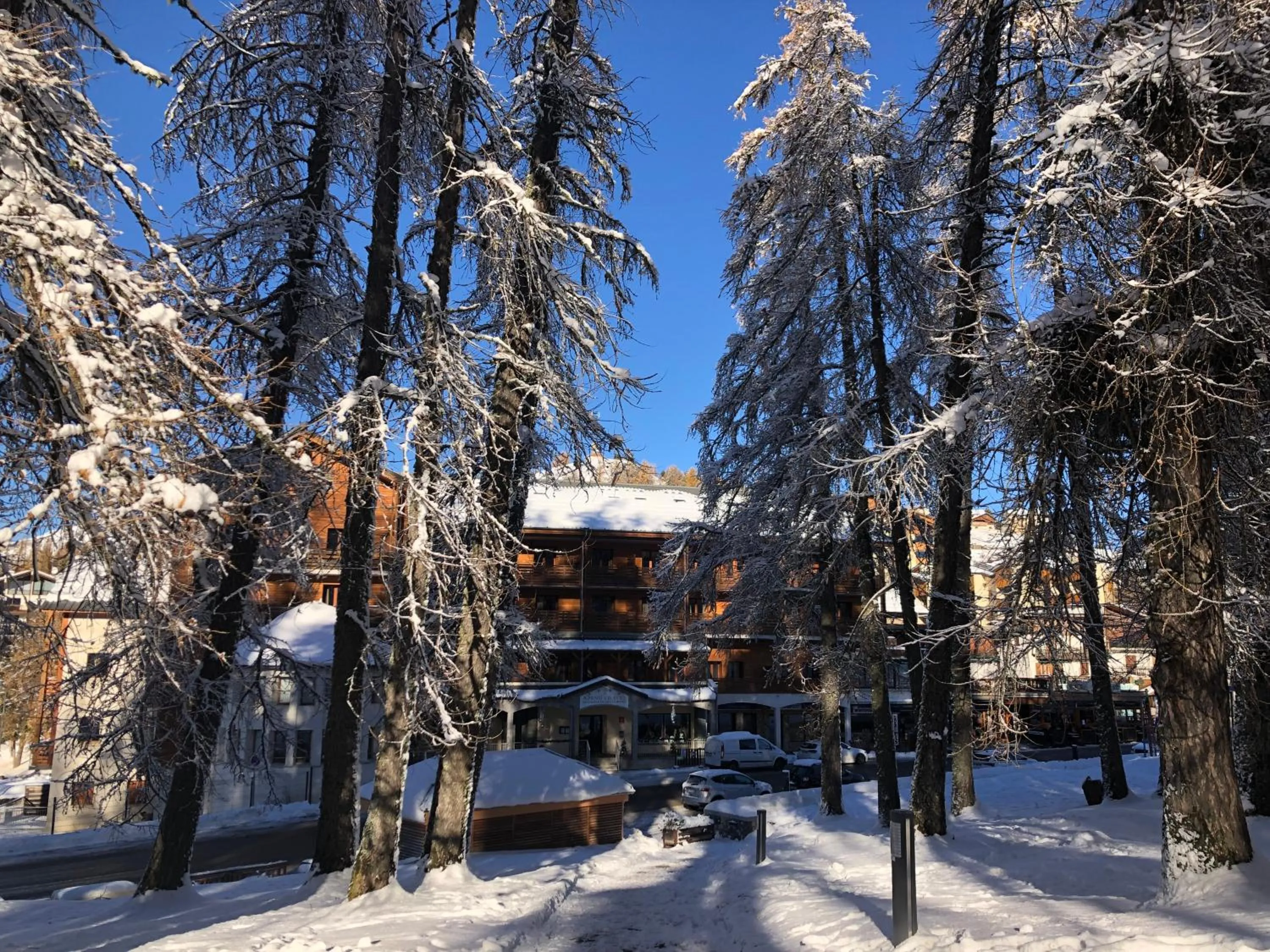 Property building in Adonis Valberg