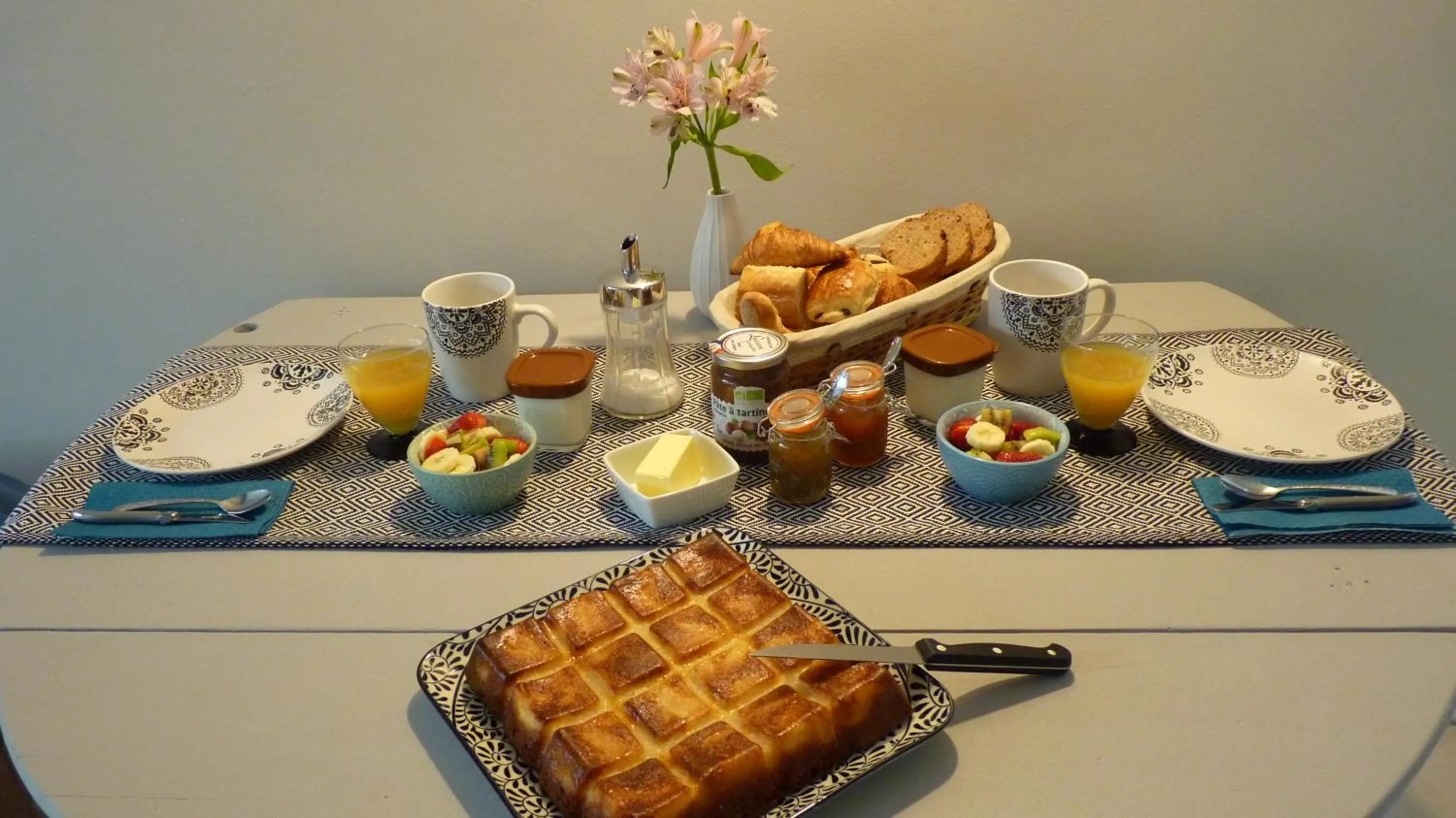 Continental breakfast in Le mas de la diligence