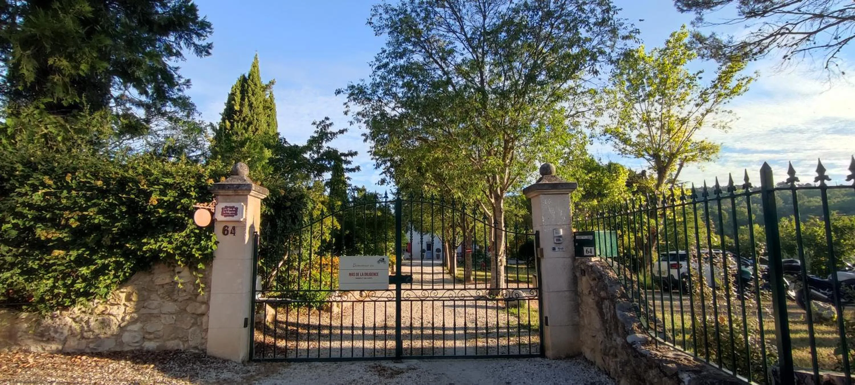 Facade/entrance in Le mas de la diligence