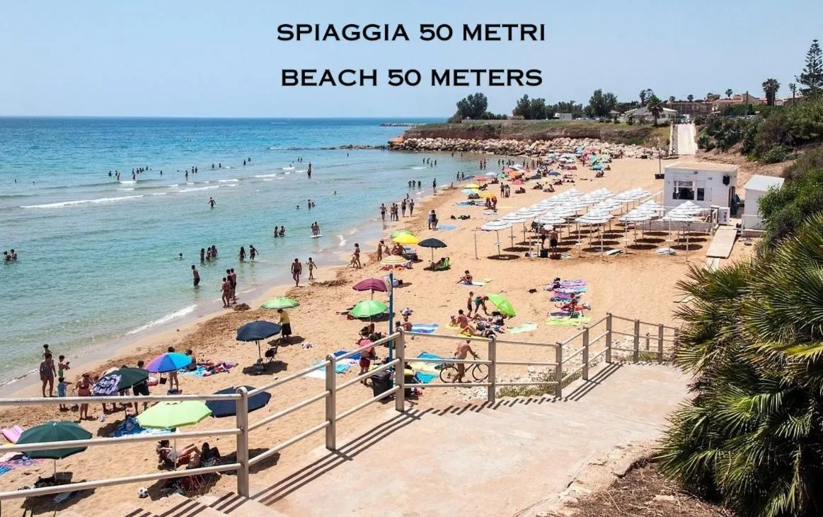 Beach in Fuori Rotta