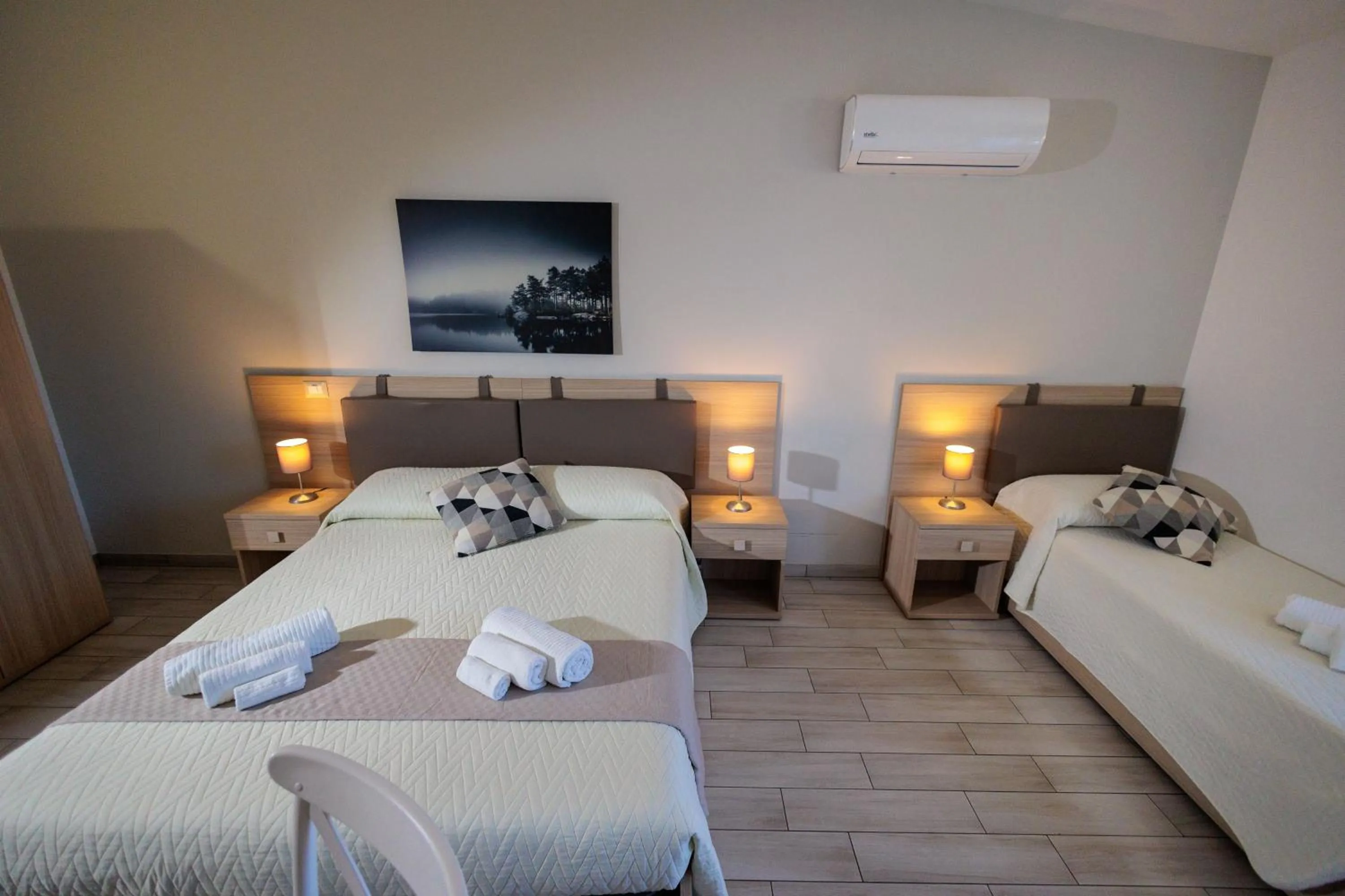 Photo of the whole room, Bed in Fuori Rotta