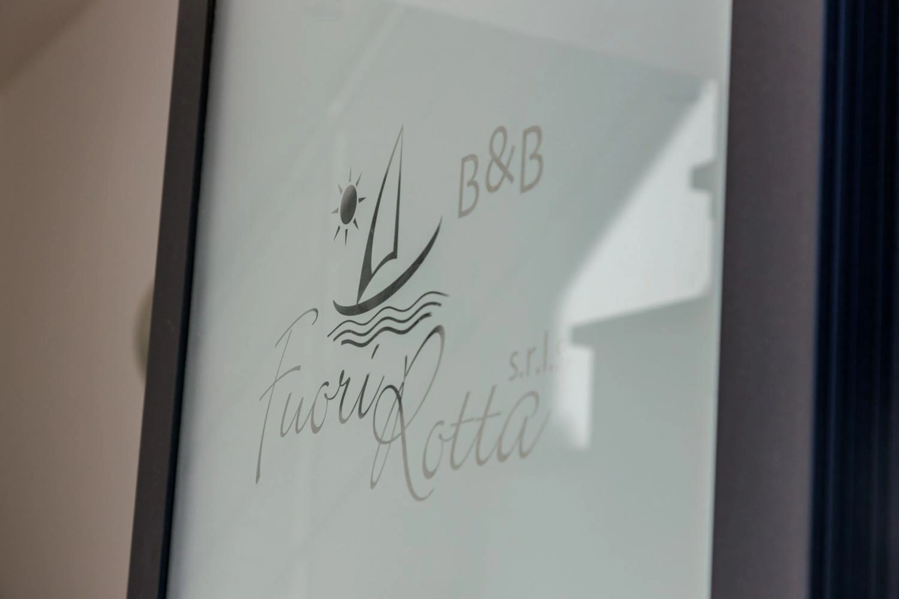 Property logo or sign in Fuori Rotta