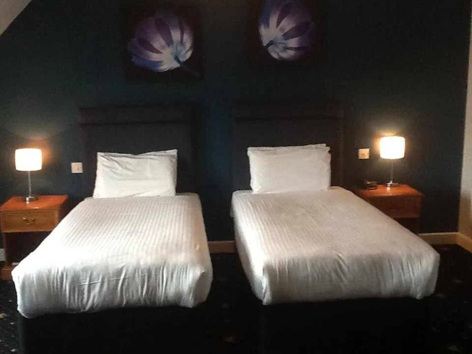 Bed in Drumoig Golf Hotel