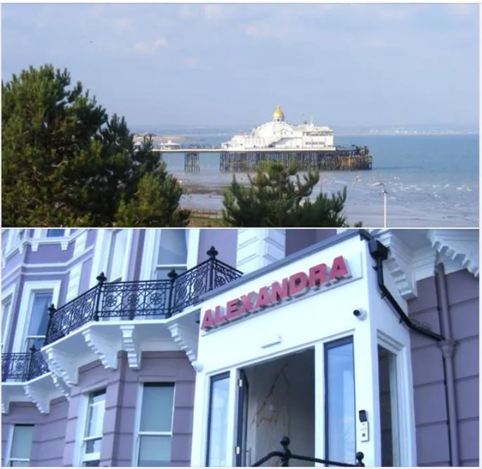 Beach in Alexandra Hotel