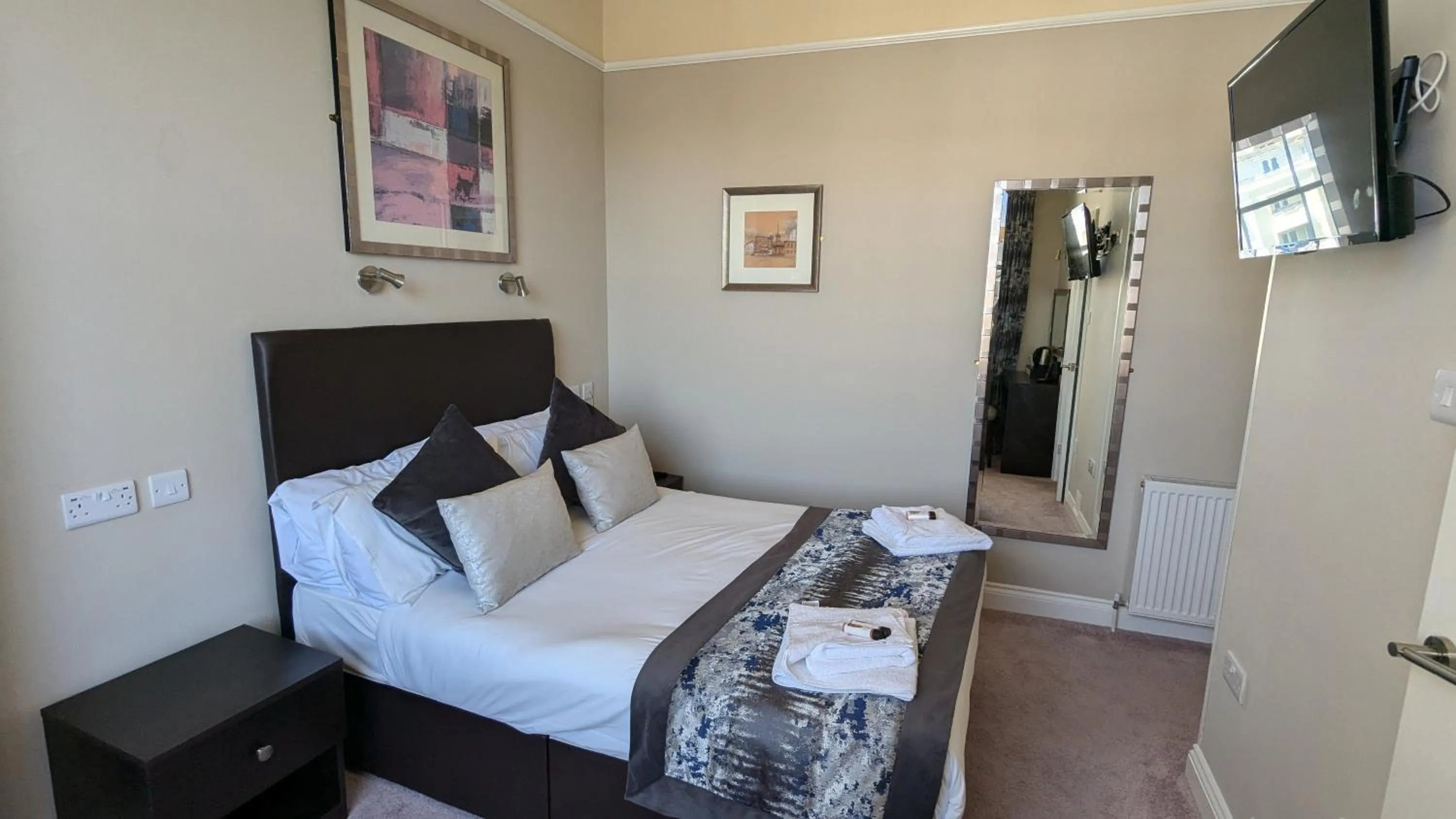 Bed in Alexandra Hotel