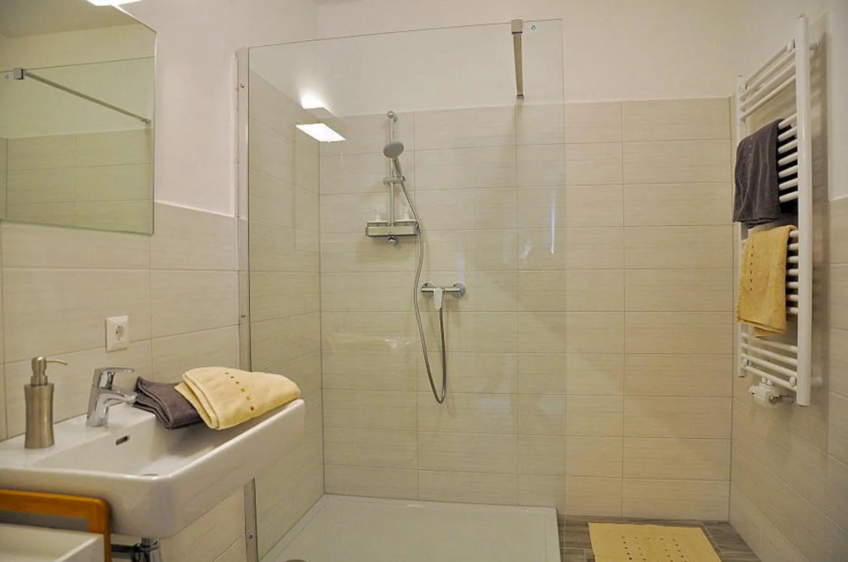 Bed Bike & Breakfast