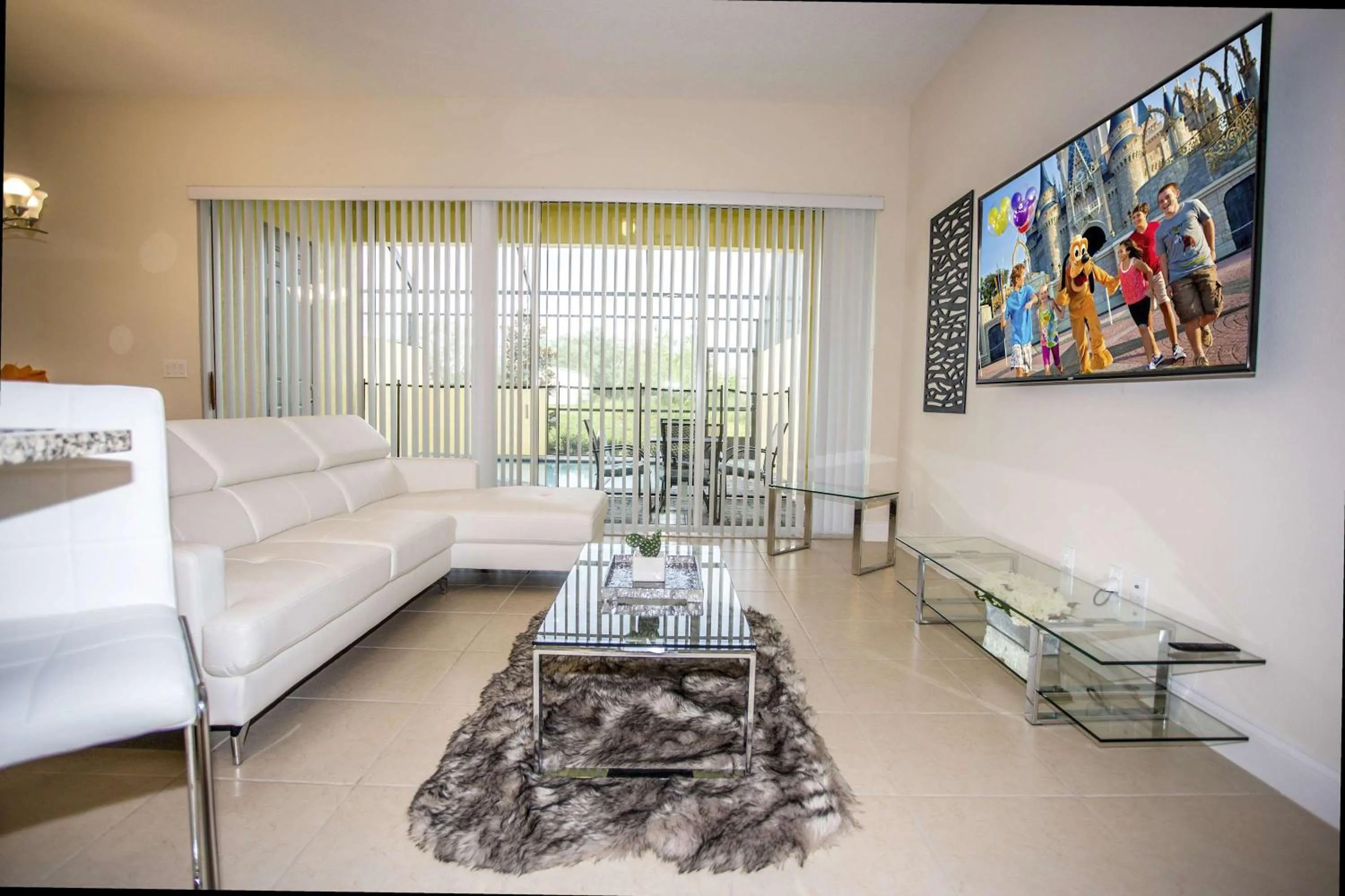 Bed in Fabulous Home w/ Pool Close To Disney 146