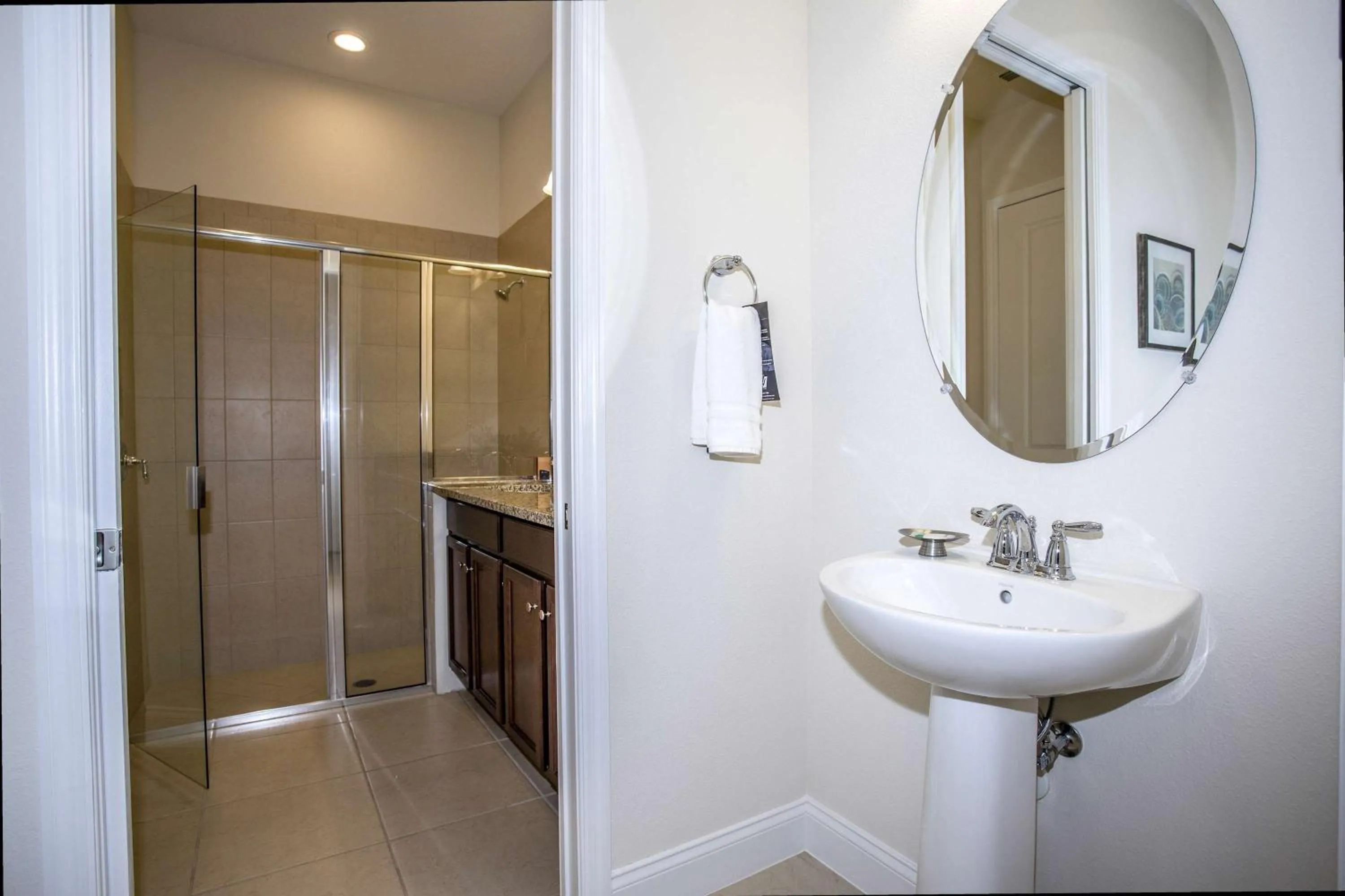 Fabulous Home w/ Pool Close To Disney 146