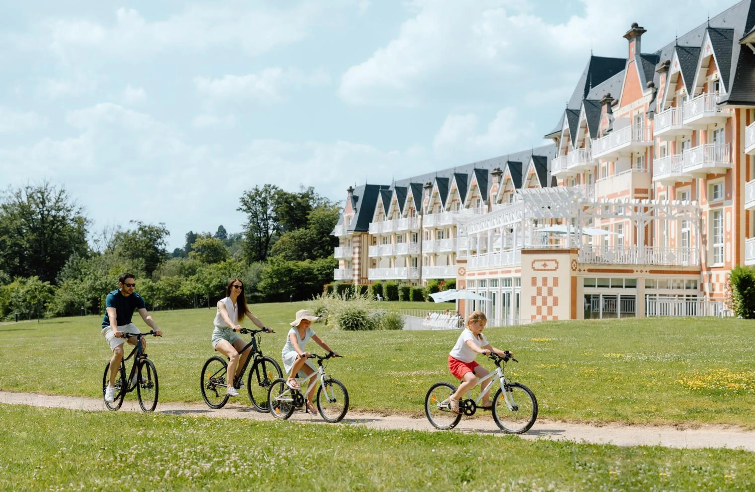 Garden in Résidence b'o cottage - b'o resort thermal & spa