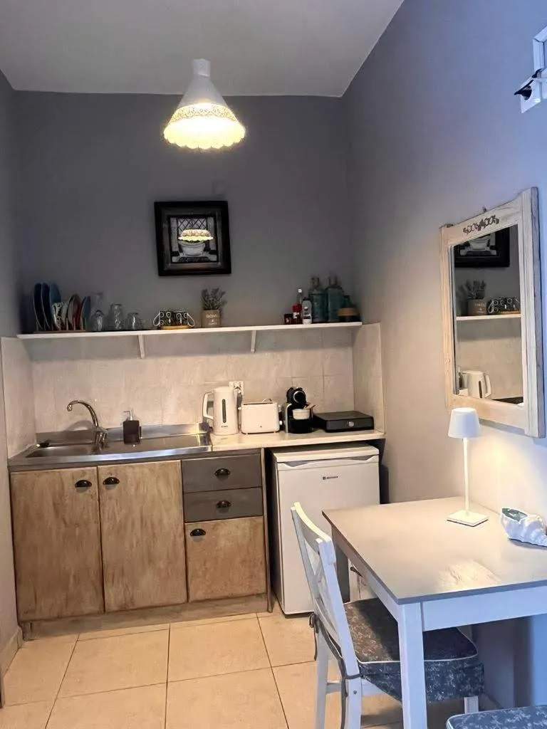 Kitchen or kitchenette in Pillbox Seafront Studios and Apartments