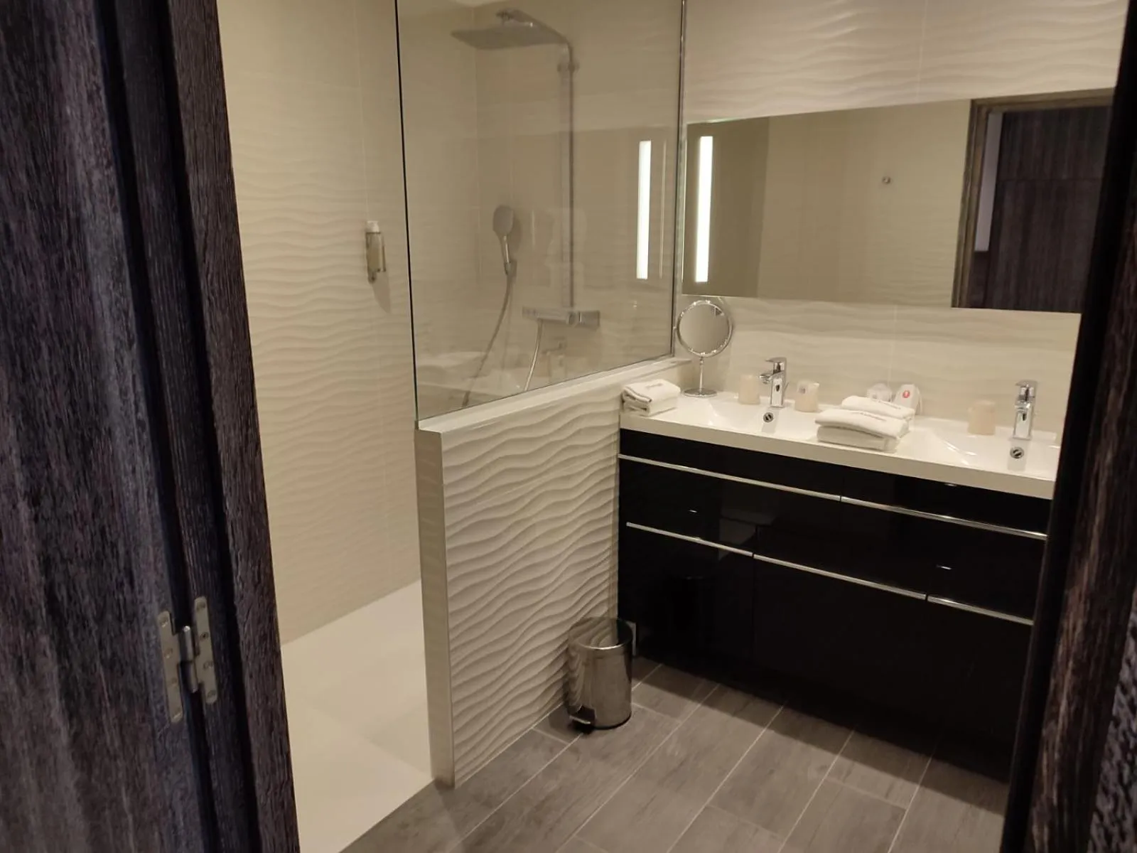 Bathroom in Les Maritonnes Parc & Vignoble