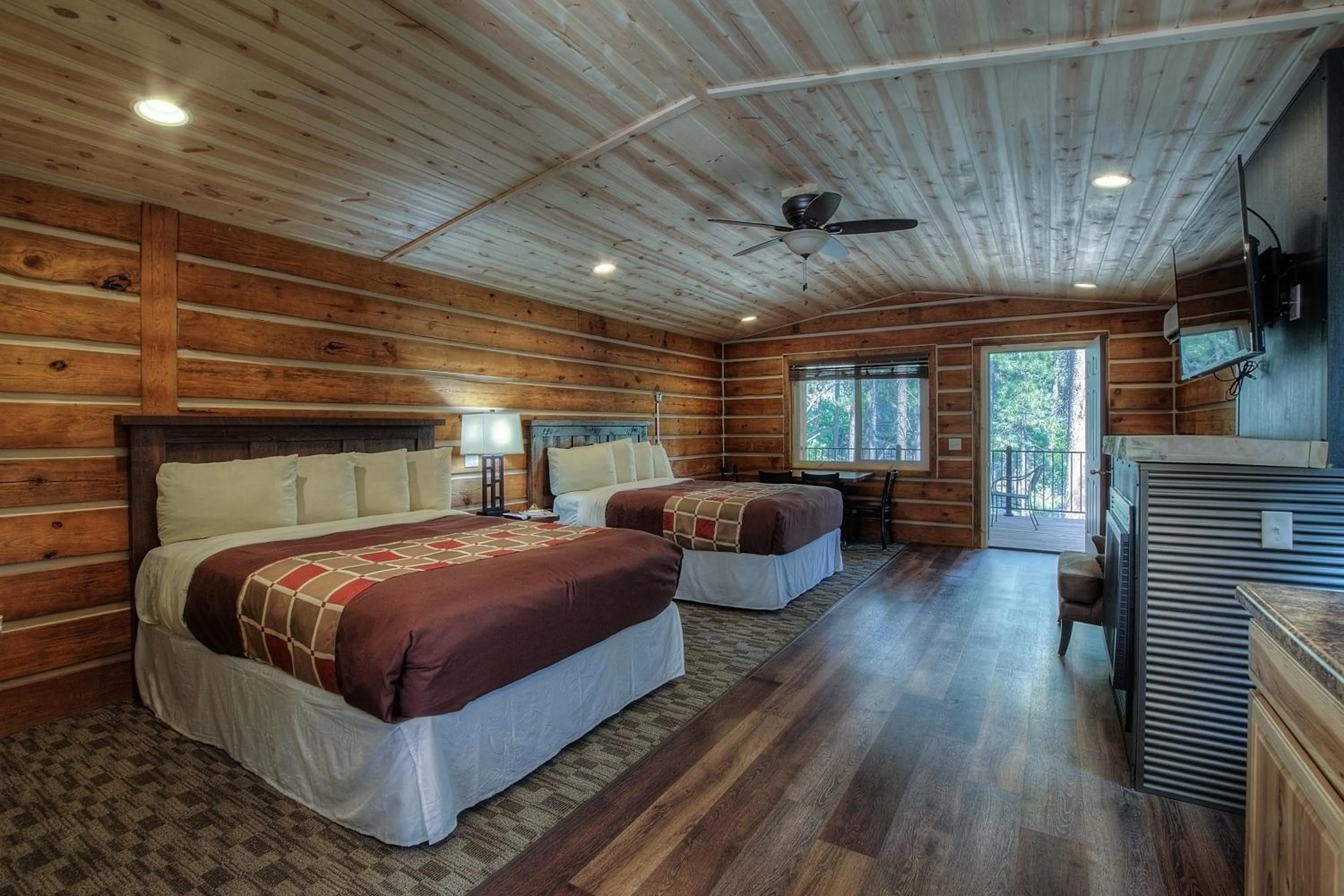 Bedroom, Bed in Powder House Lodge