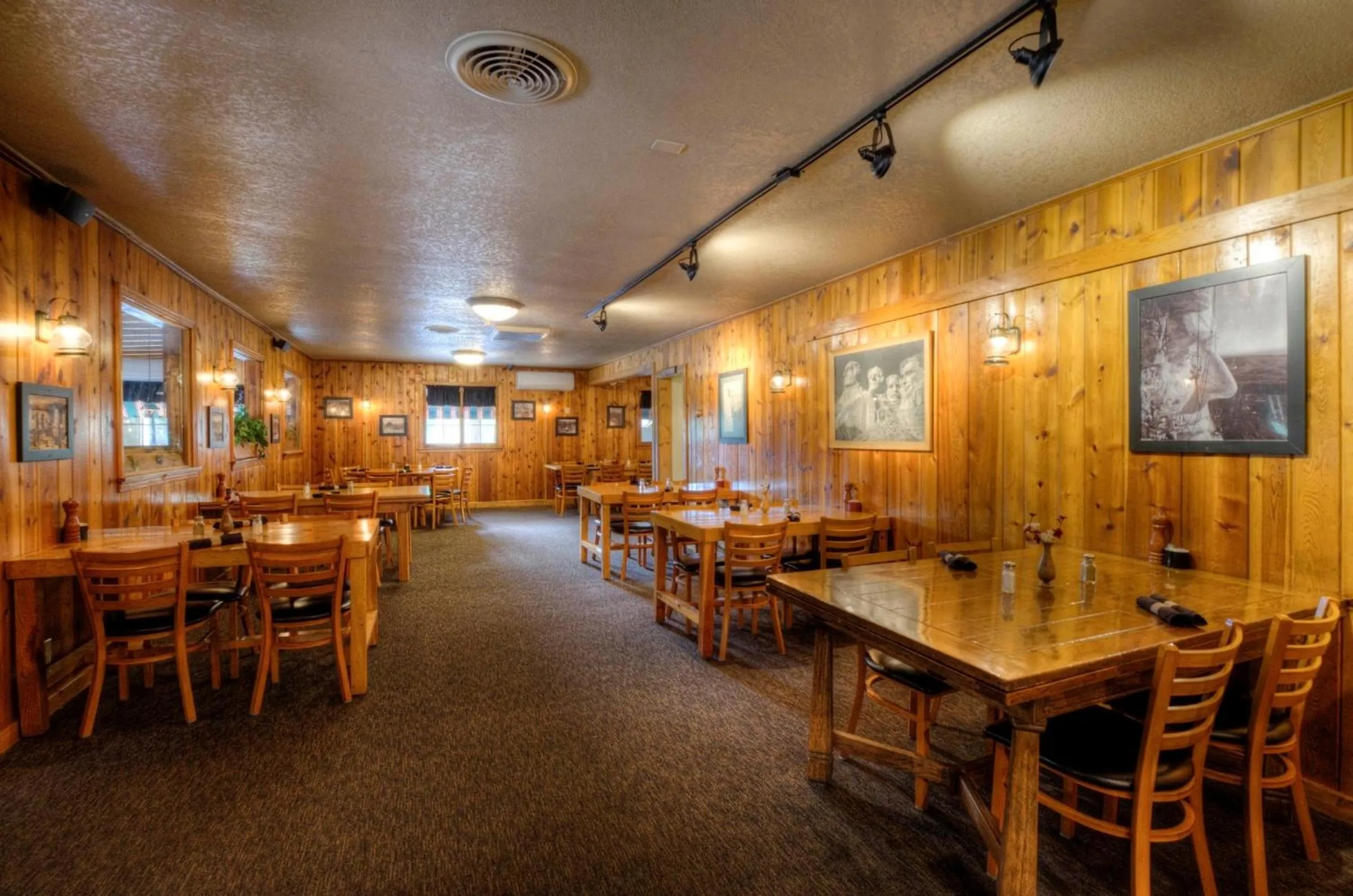 Restaurant/places to eat in Powder House Lodge