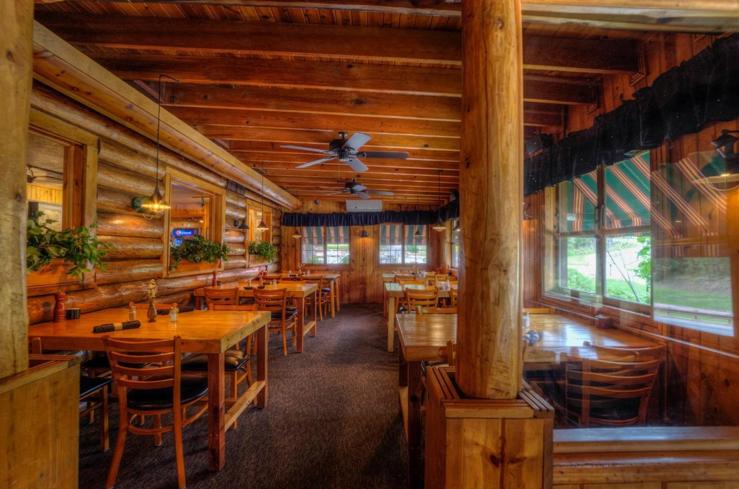 Restaurant/places to eat in Powder House Lodge