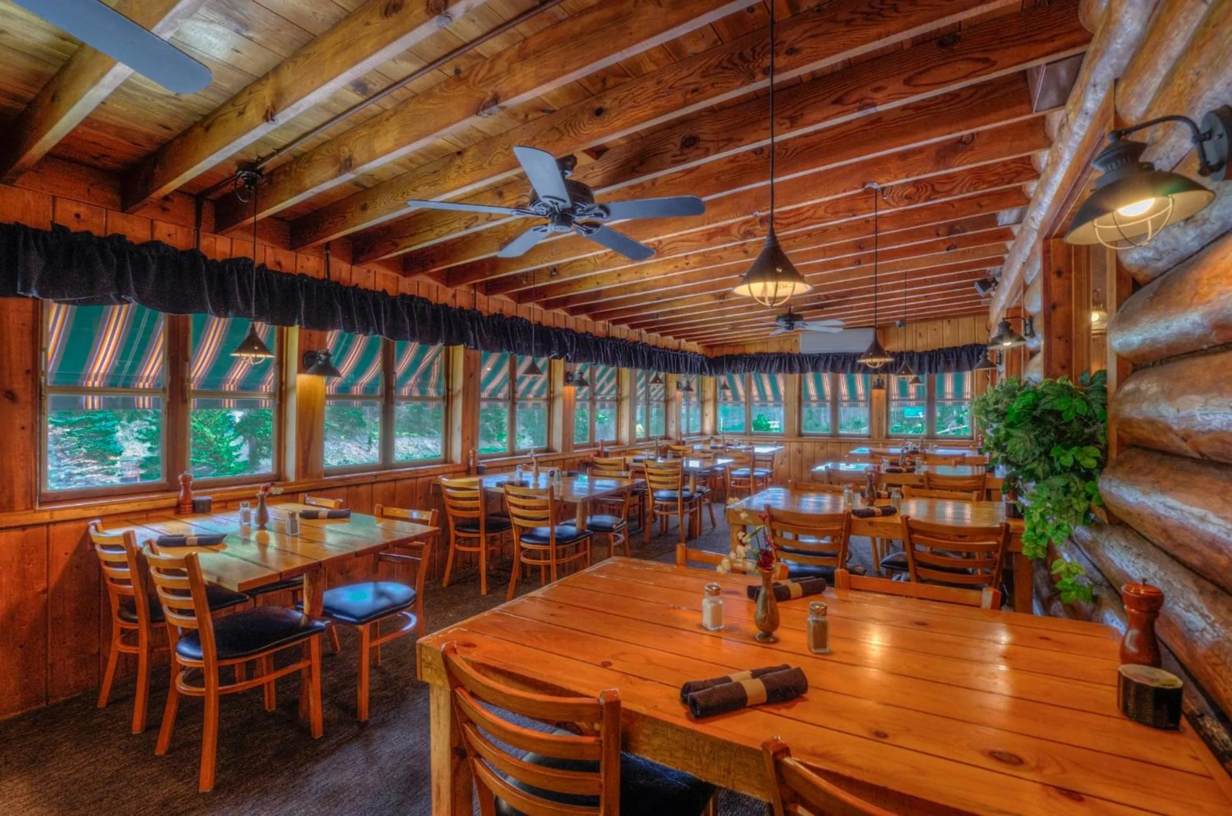 Restaurant/places to eat in Powder House Lodge