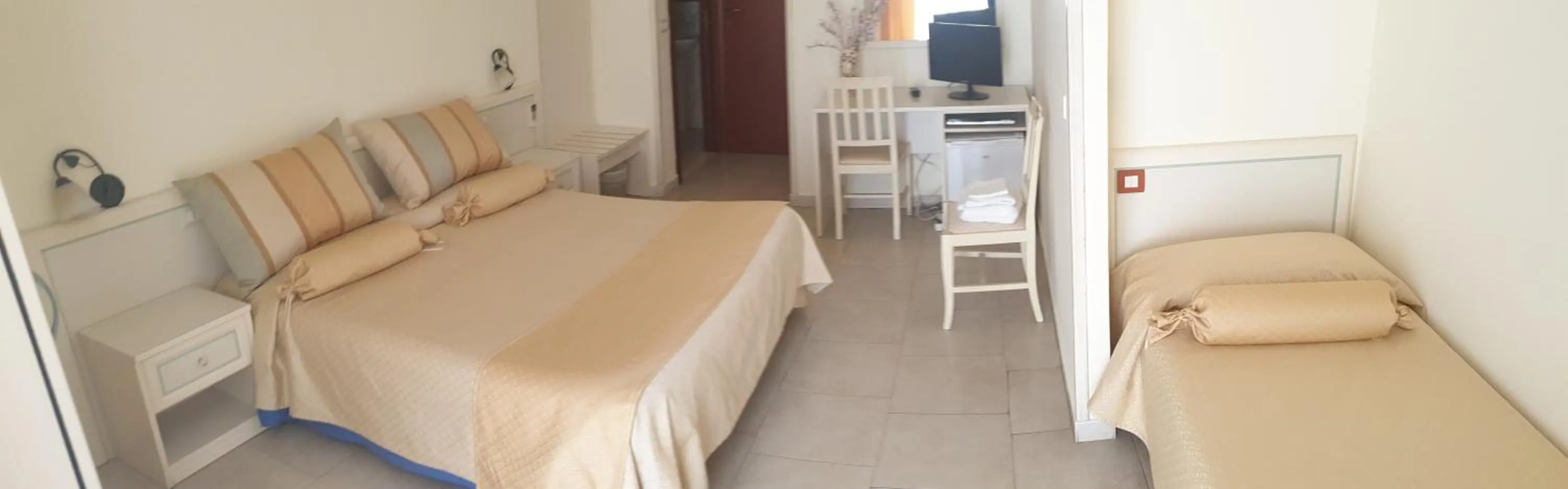 Photo of the whole room, Bed in RS San Sebastiano Holidays