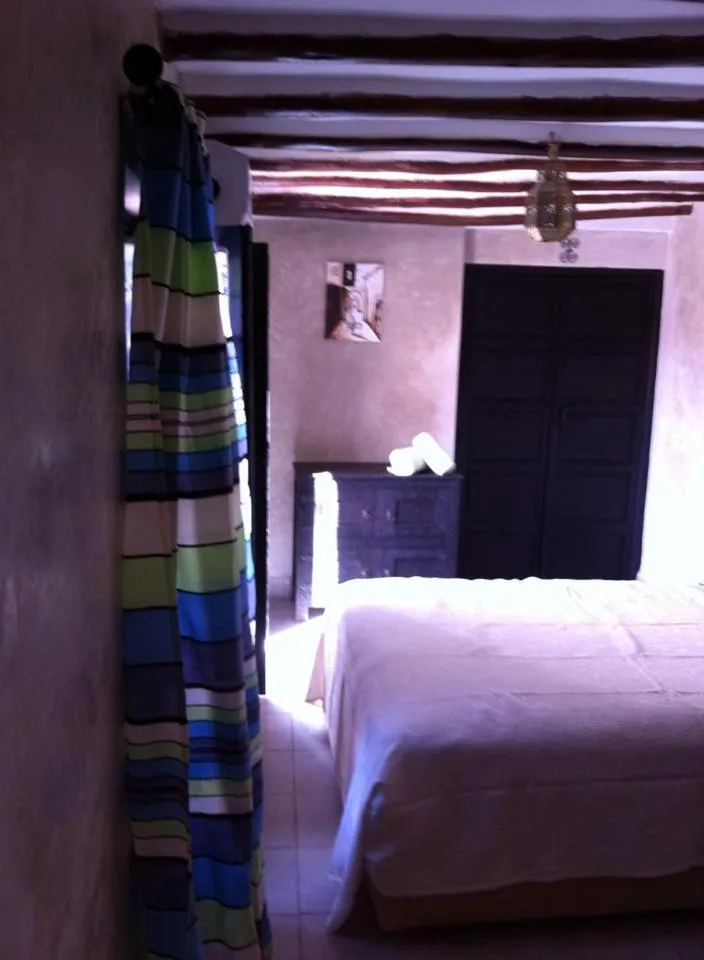 Photo of the whole room, Bed in Riad Le Bel Oranger