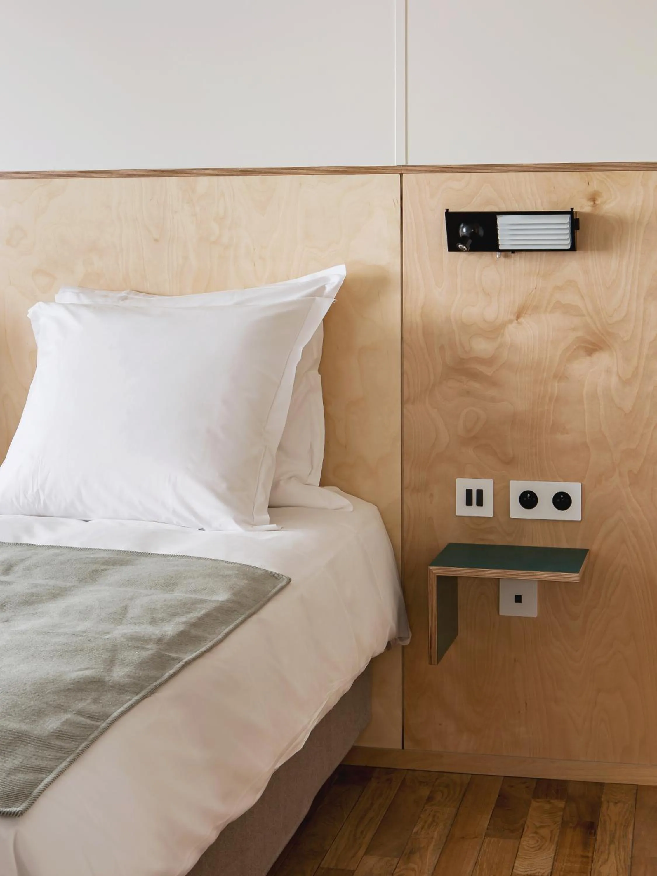 Bed in New Hotel Opéra