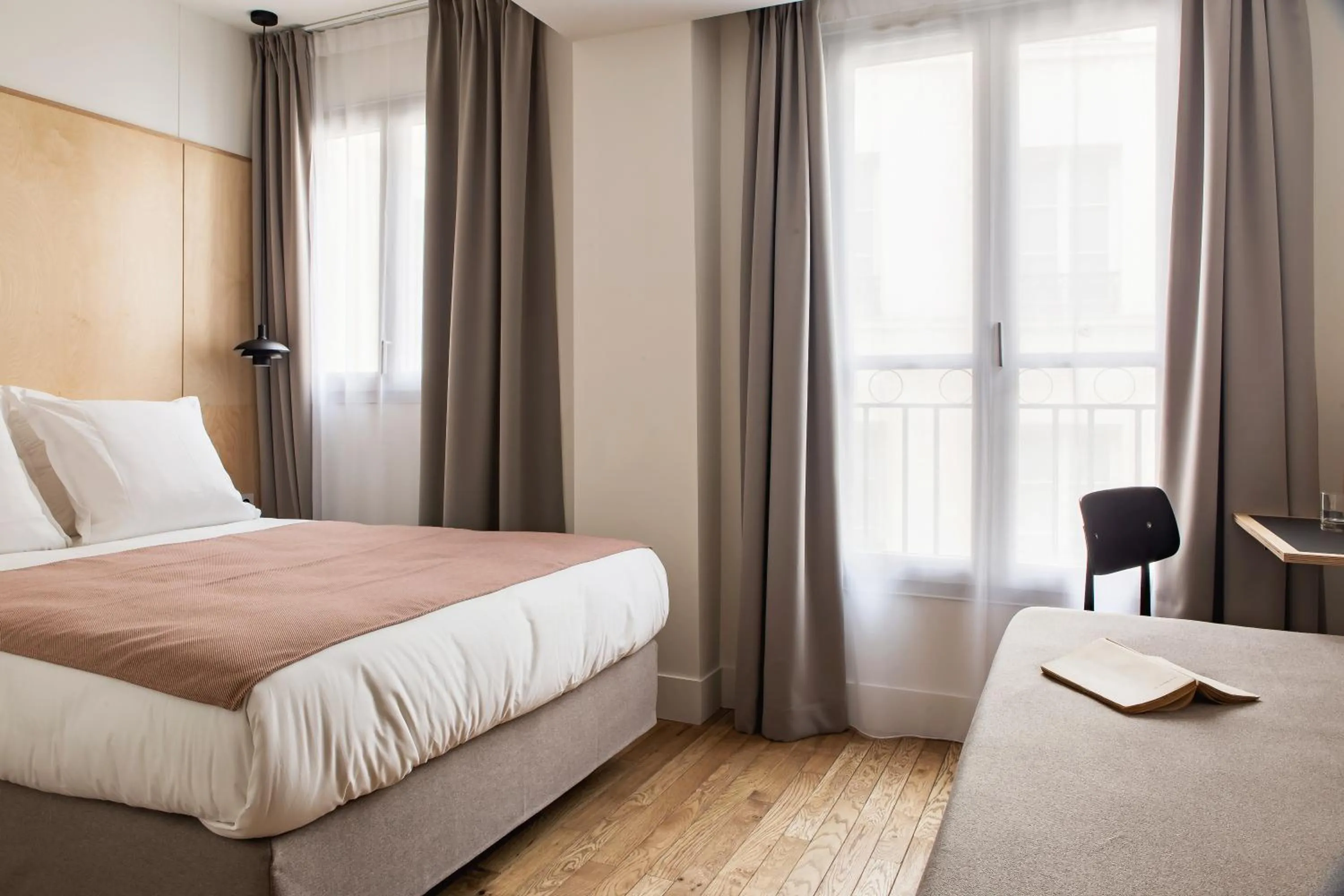 Bedroom, Bed in New Hotel Opéra