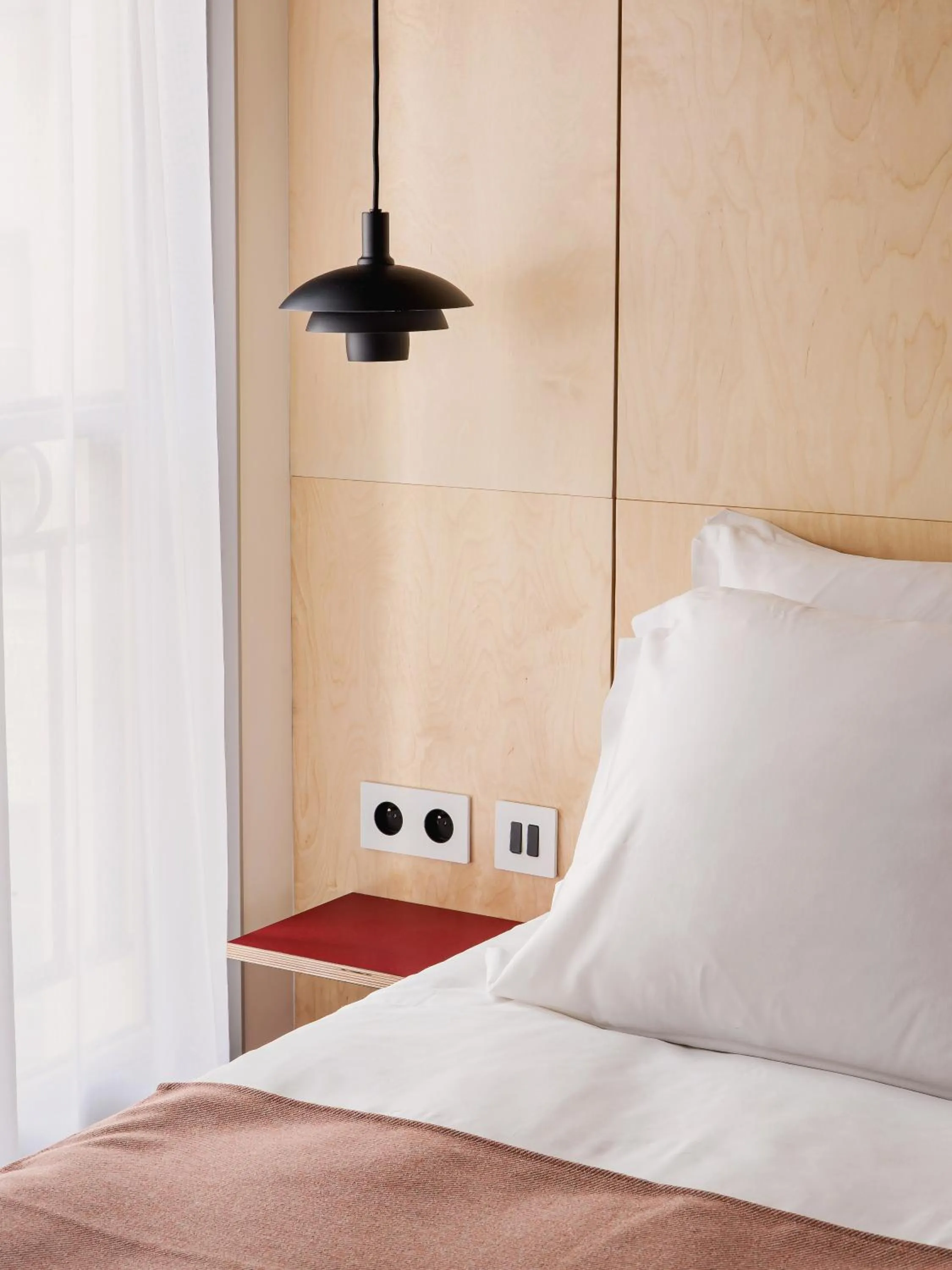 Bed in New Hotel Opéra