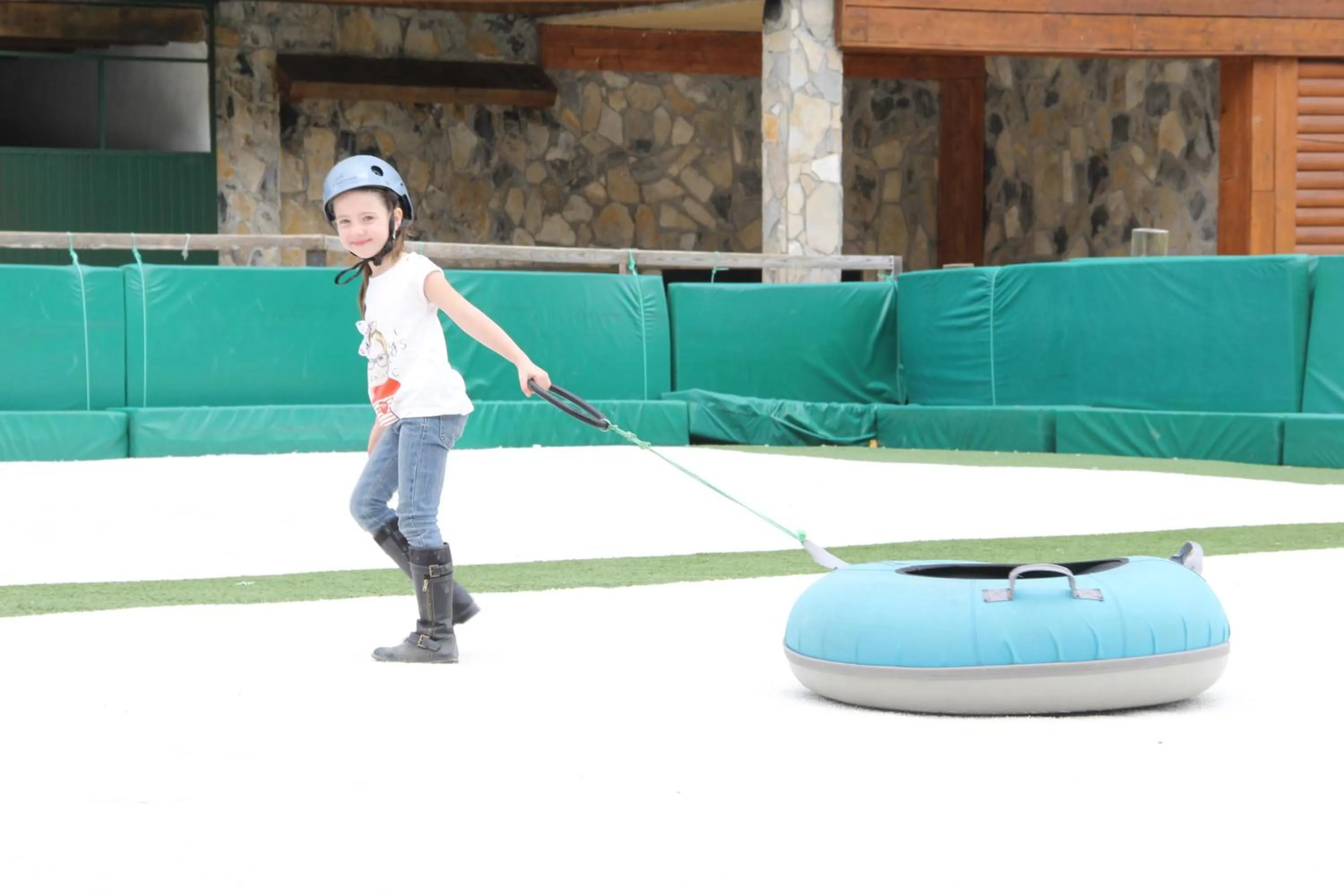 Entertainment in Bosques de Monterreal