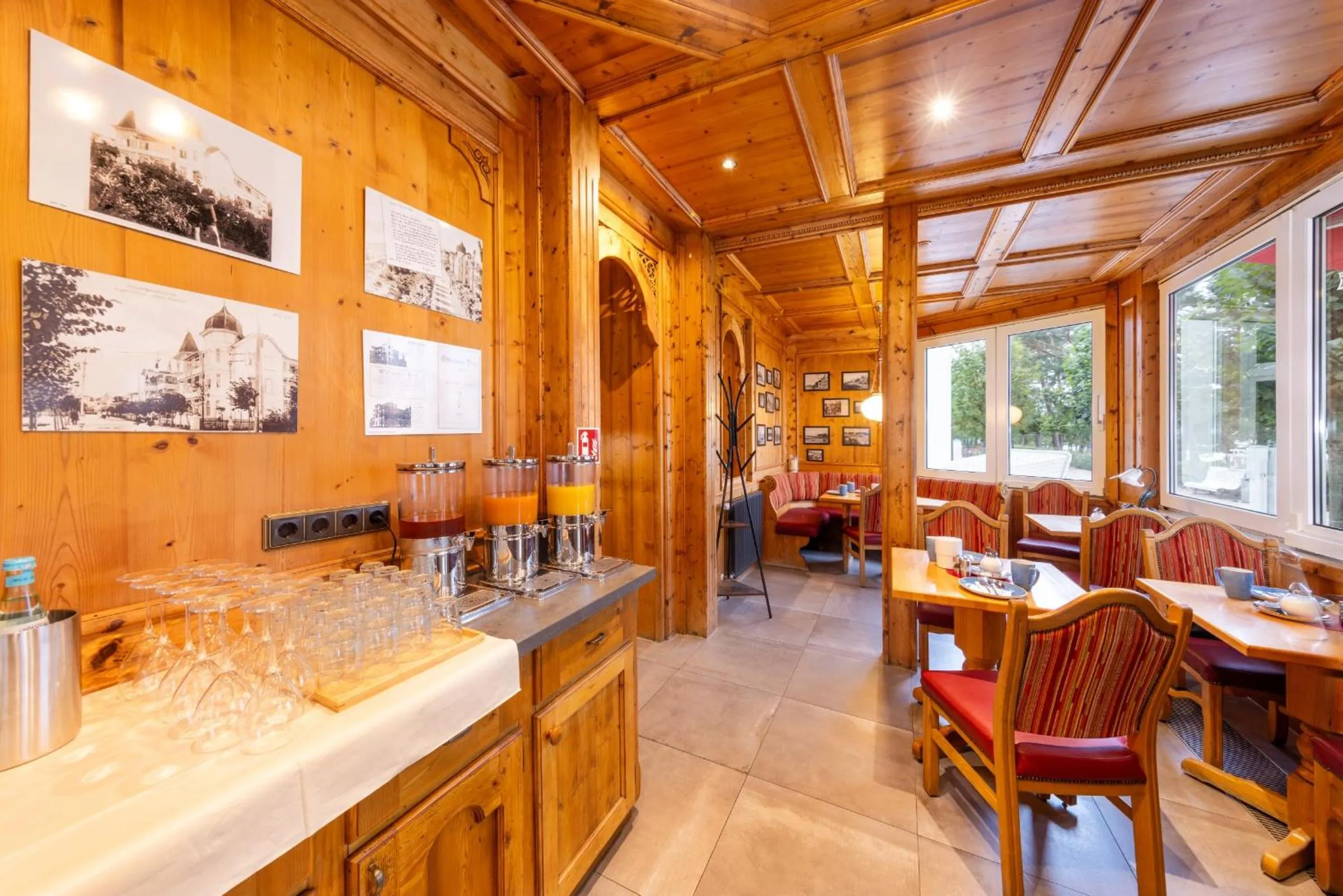 Breakfast in Strandhotel zur Promenade