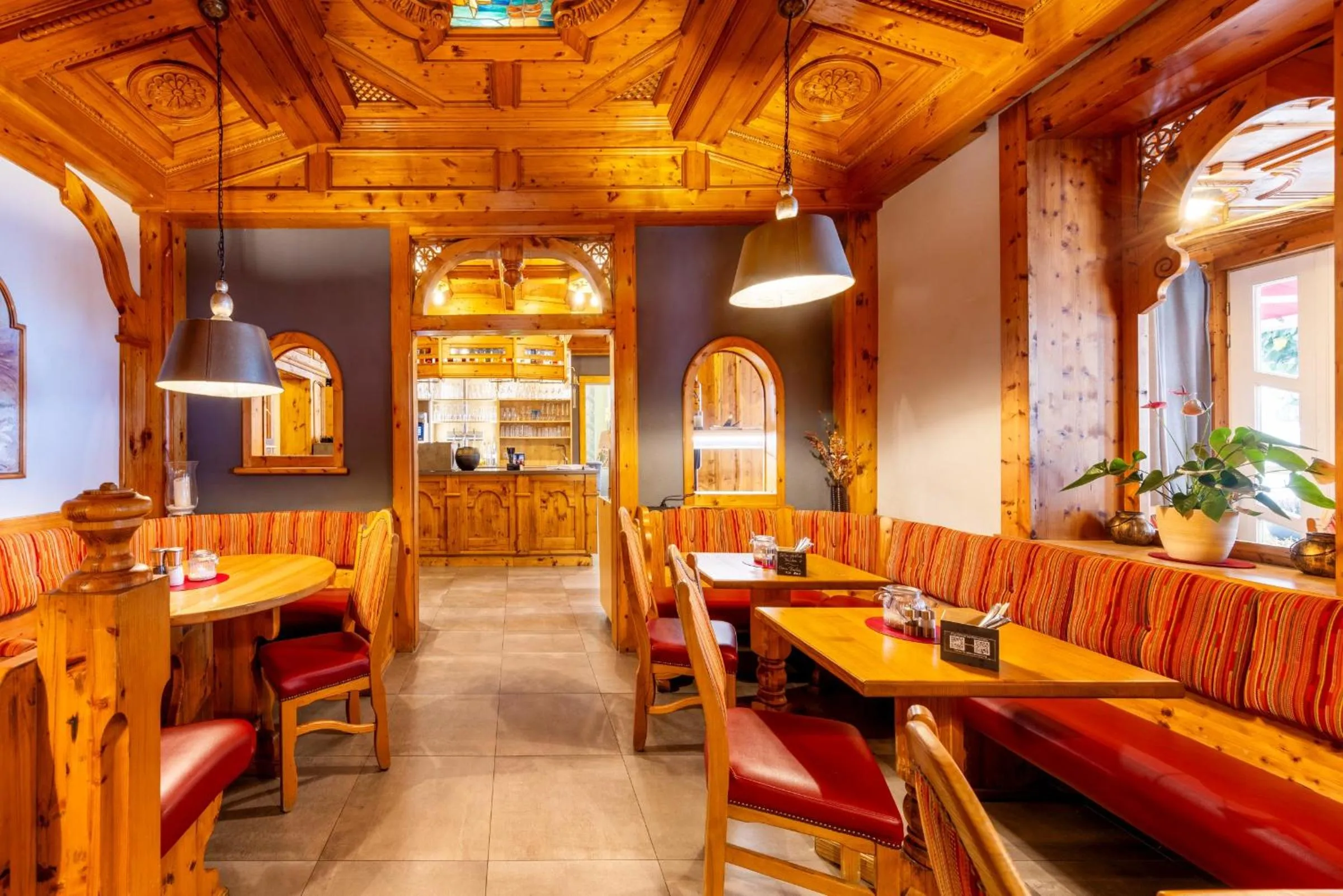 Restaurant/places to eat in Strandhotel zur Promenade