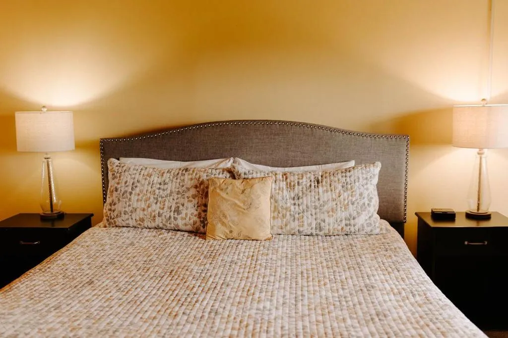 Bed in Snowvillage Inn