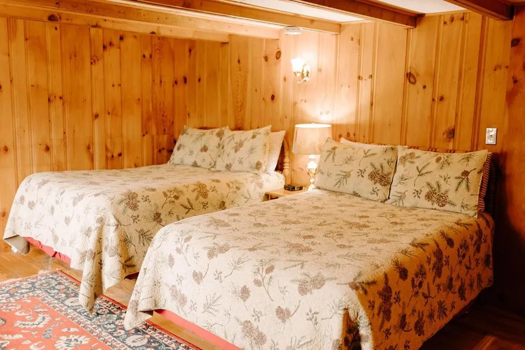 Bed in Snowvillage Inn