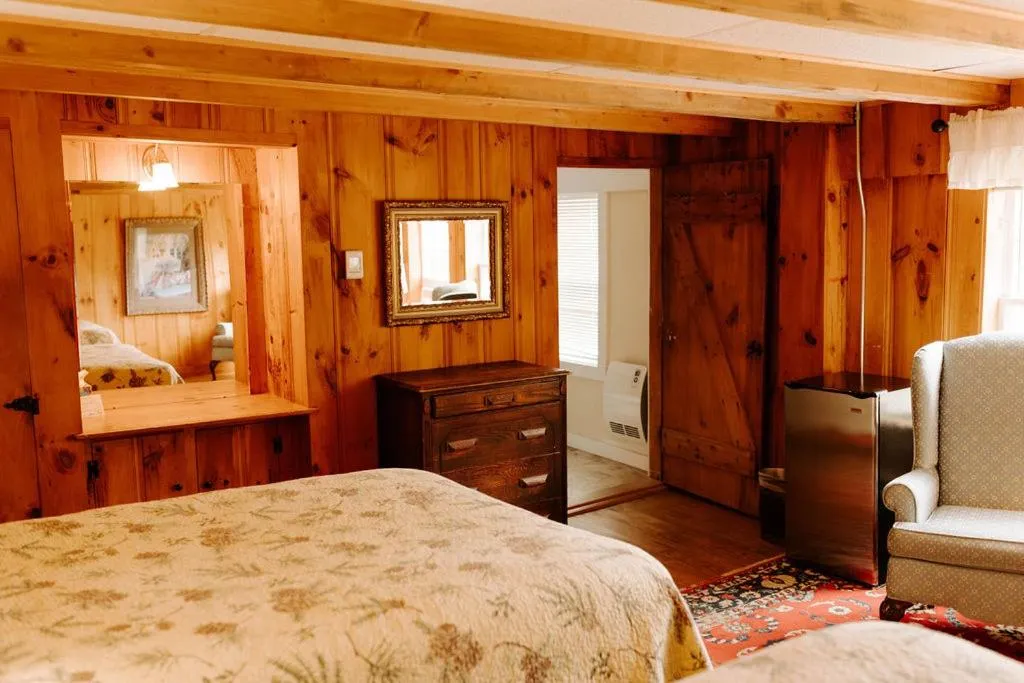 Bed in Snowvillage Inn