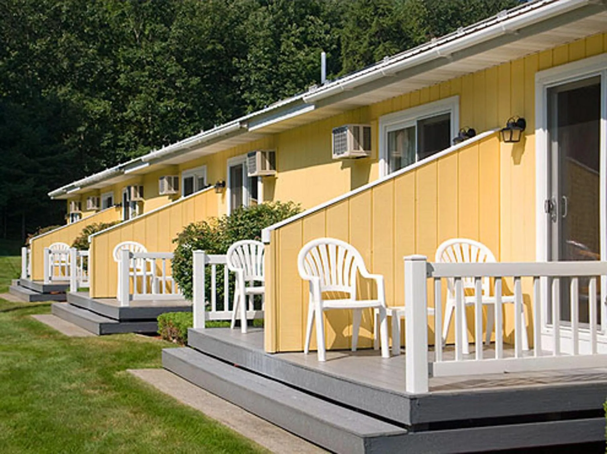 Property building in Colonel Williams Resort and Suites