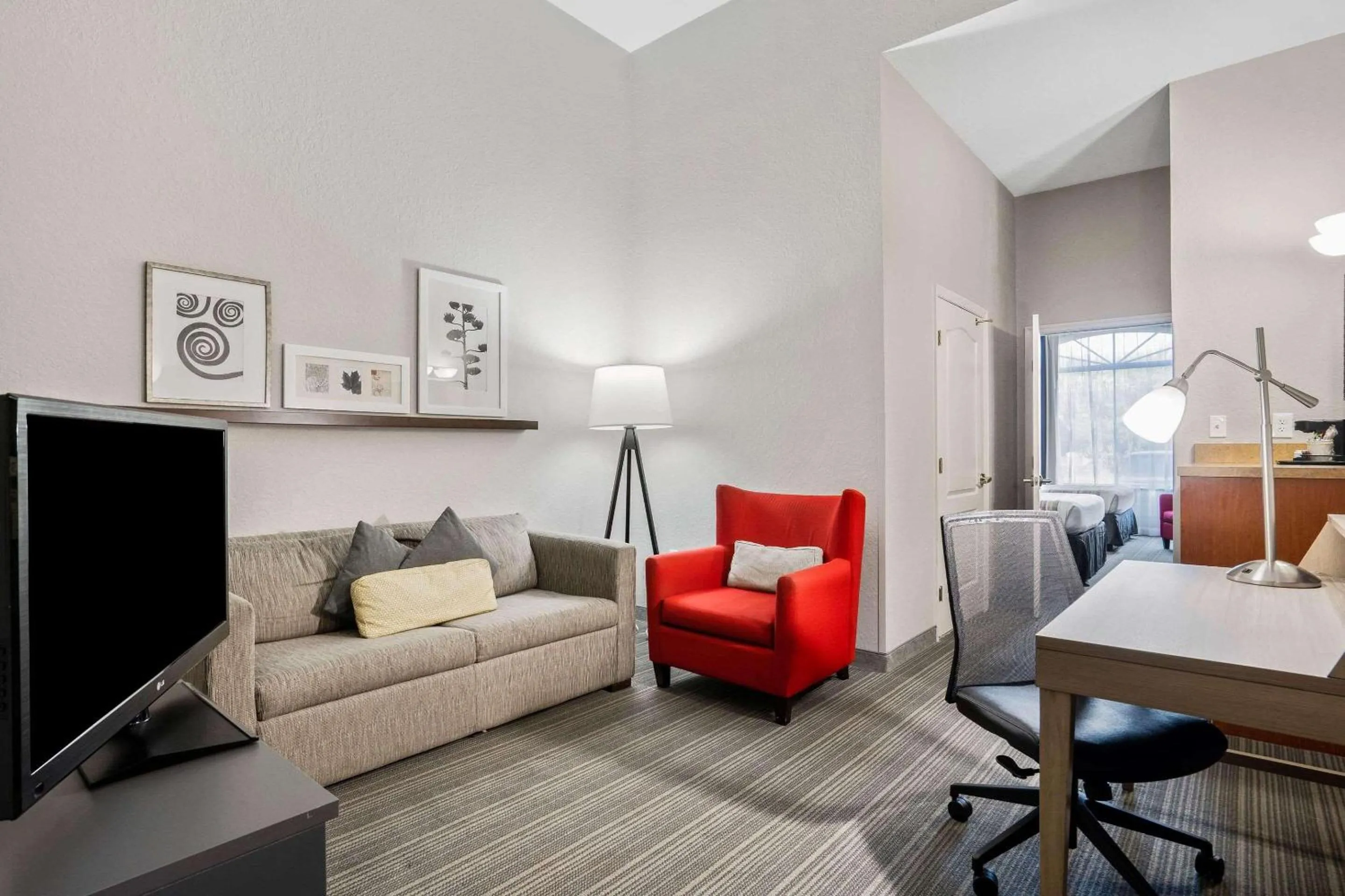 Bedroom in Country Inn & Suites by Radisson, Port Canaveral, FL