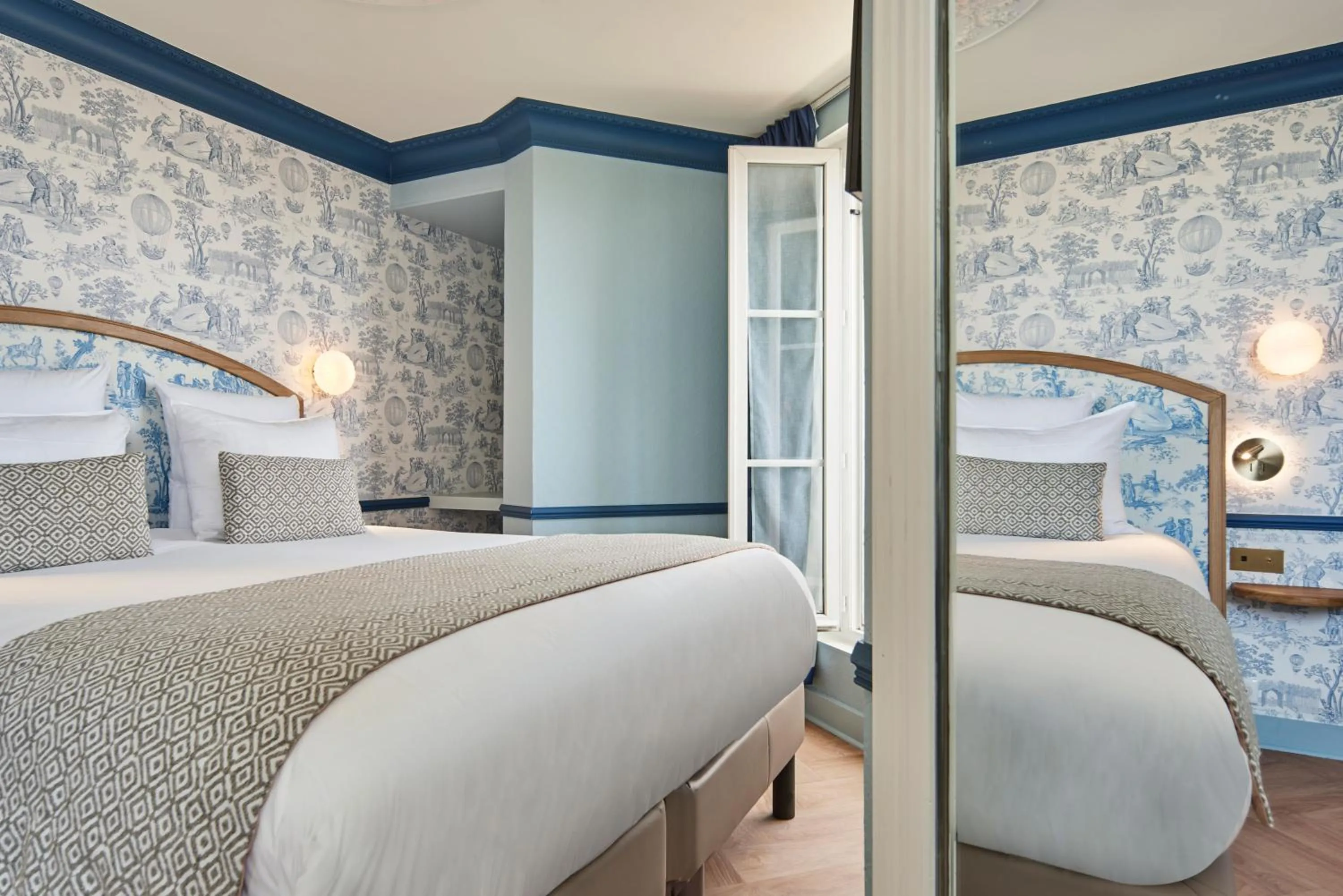 Bedroom, Bed in Hotel de Neuve by Happyculture