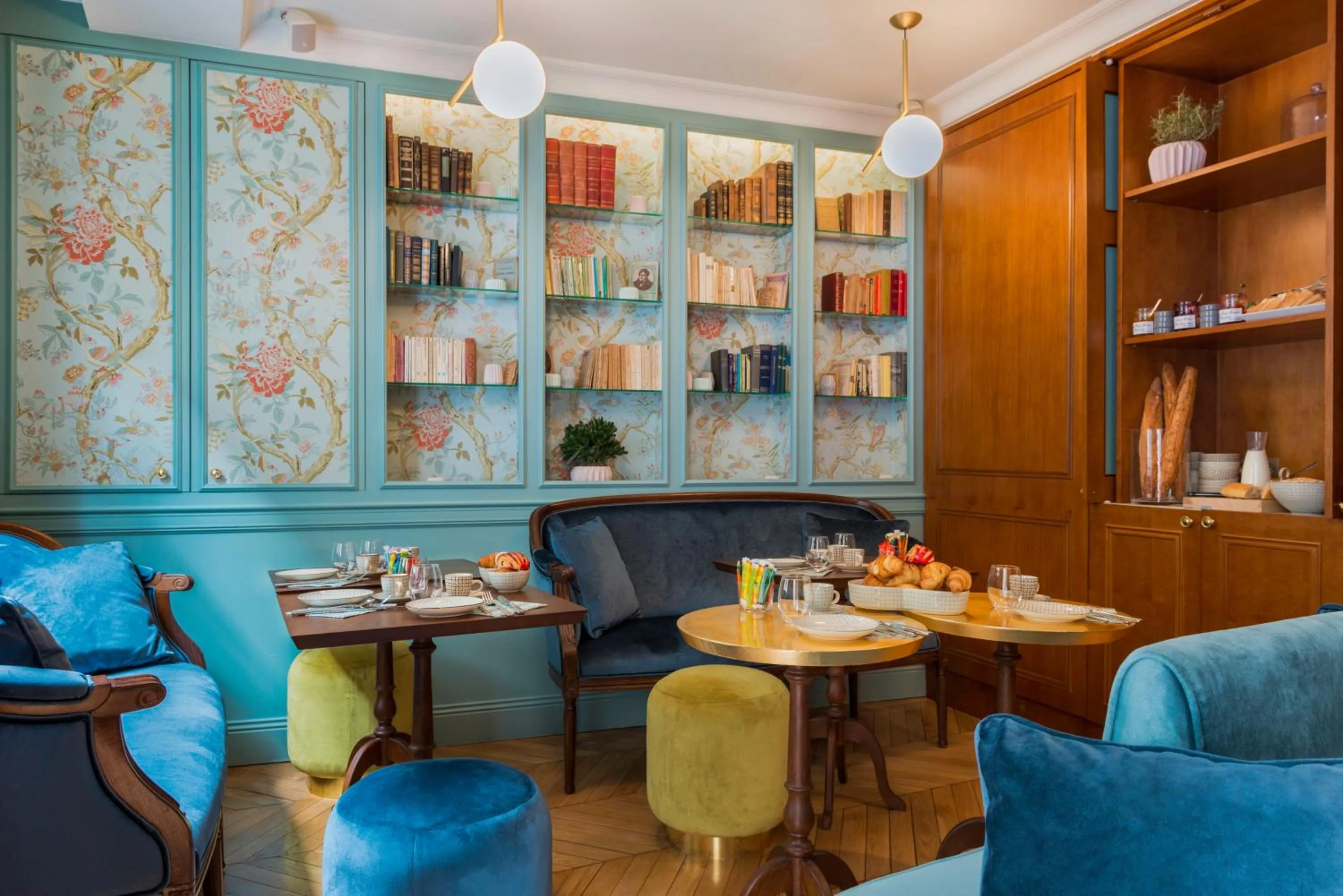 Breakfast in Hotel de Neuve by Happyculture