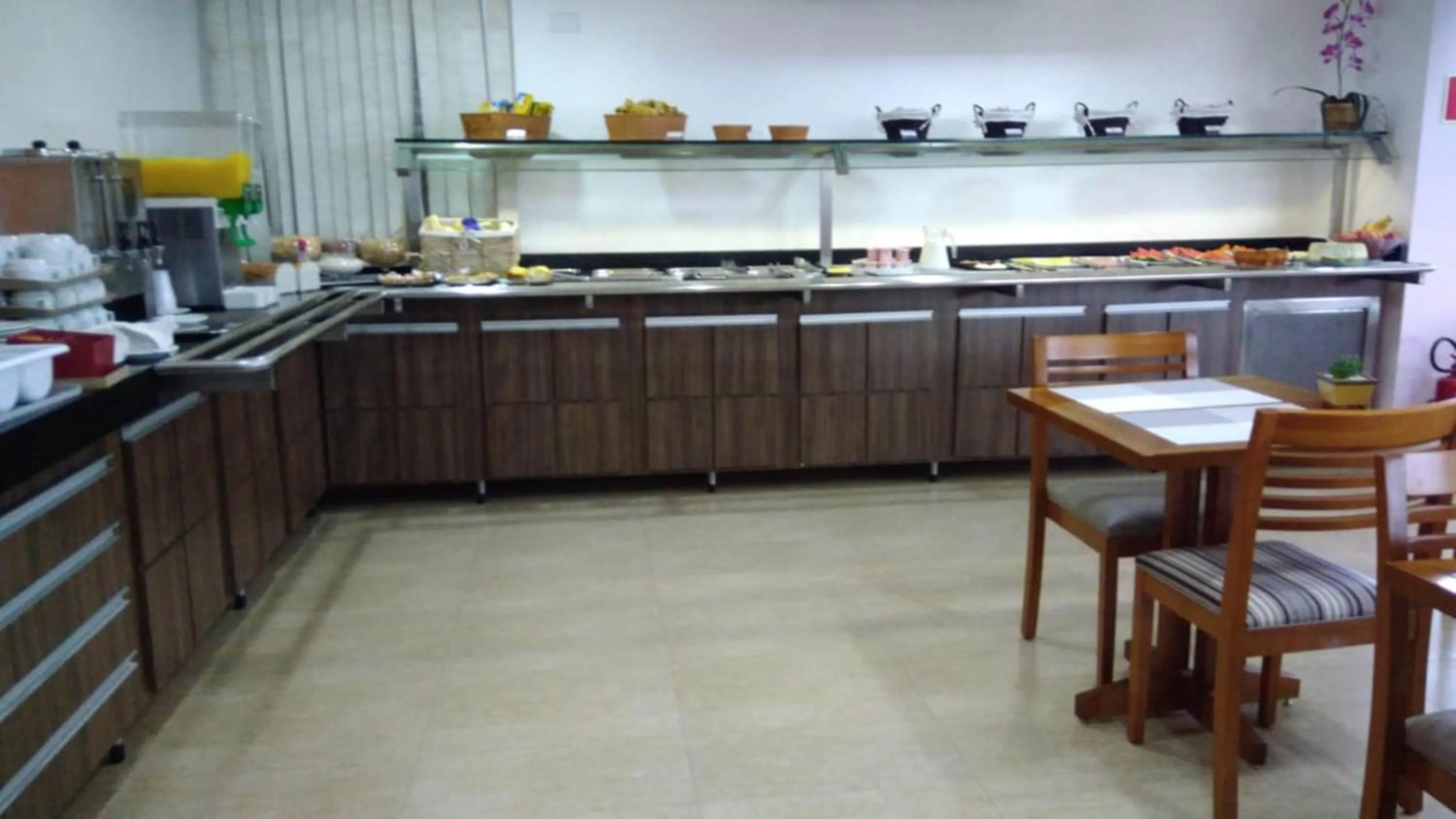 Food and drinks in Hotel Luni