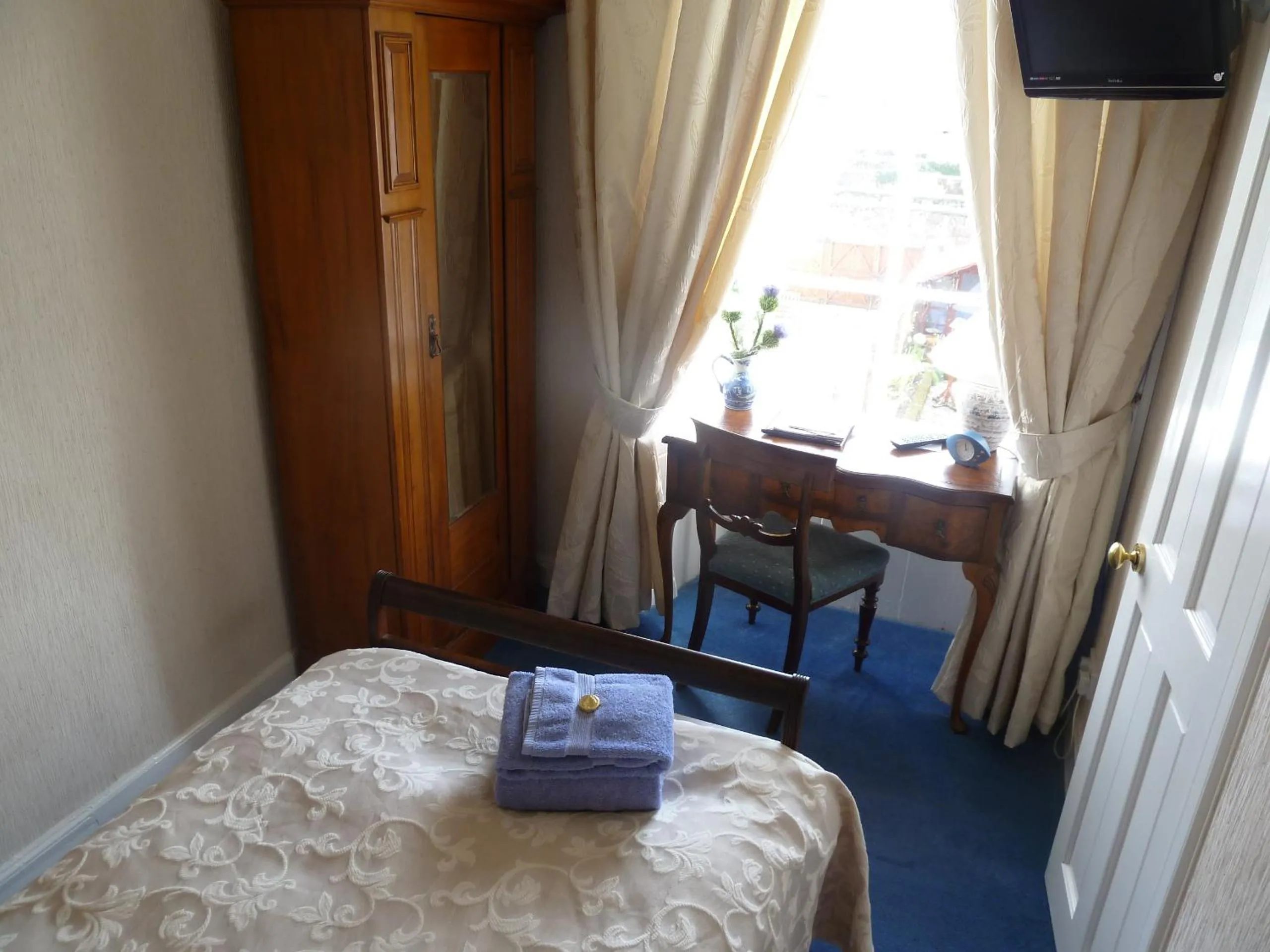 Decorative detail, Bed in Burnside Guest House