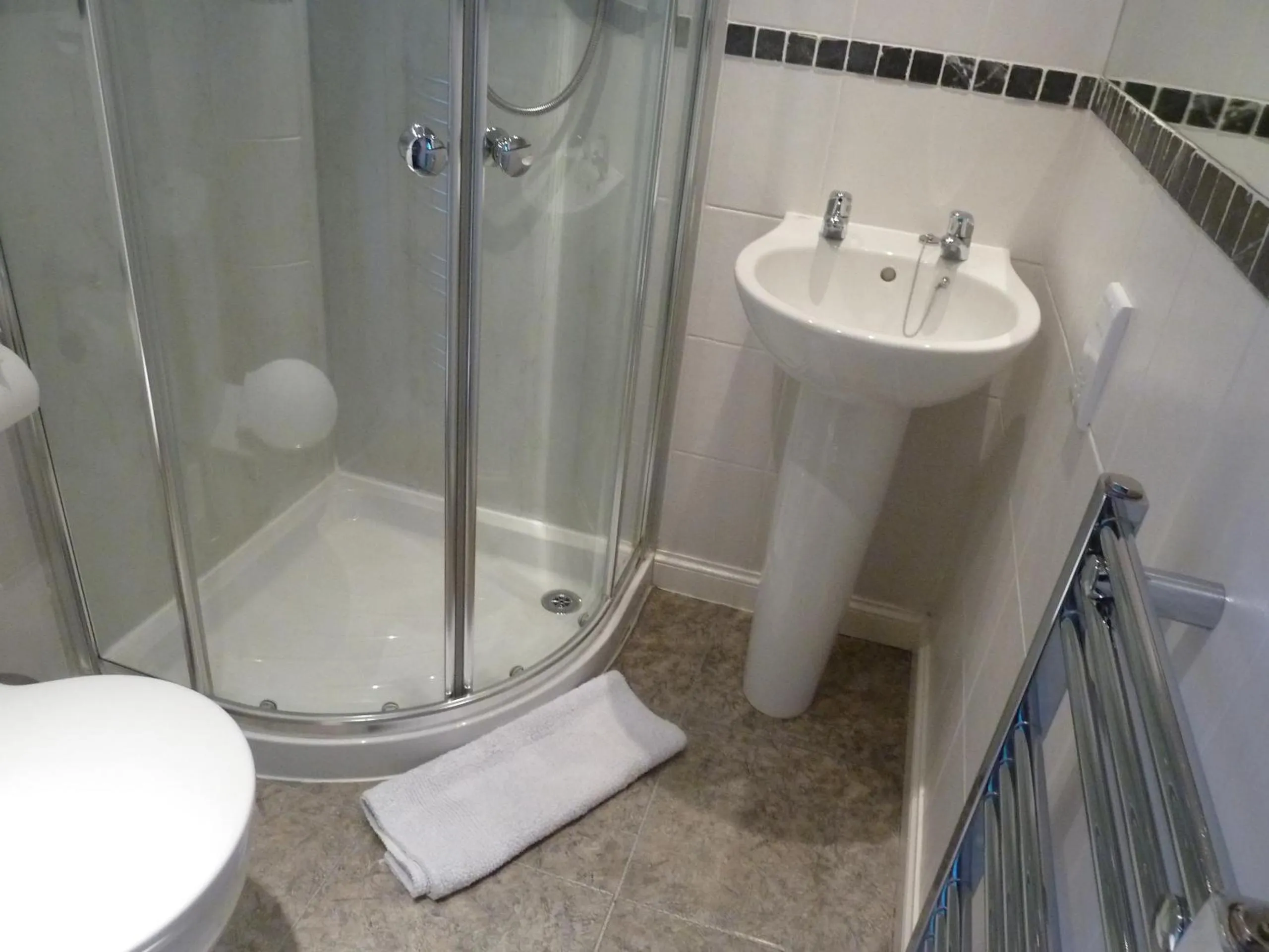 Bathroom in Burnside Guest House