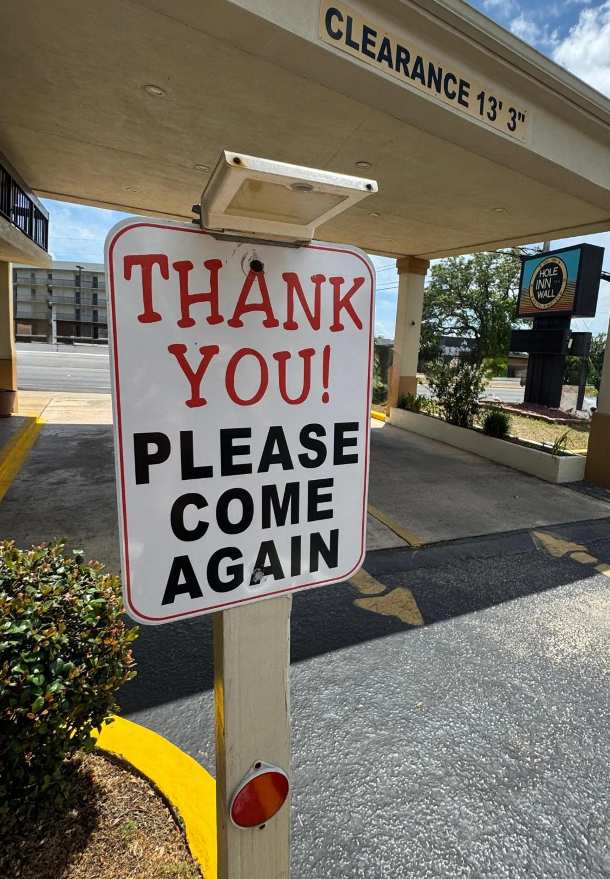 Property building in Hole Inn the Wall Hotel - Fort Walton Beach - Sunset Plaza - nearby Beaches & Hurlburt