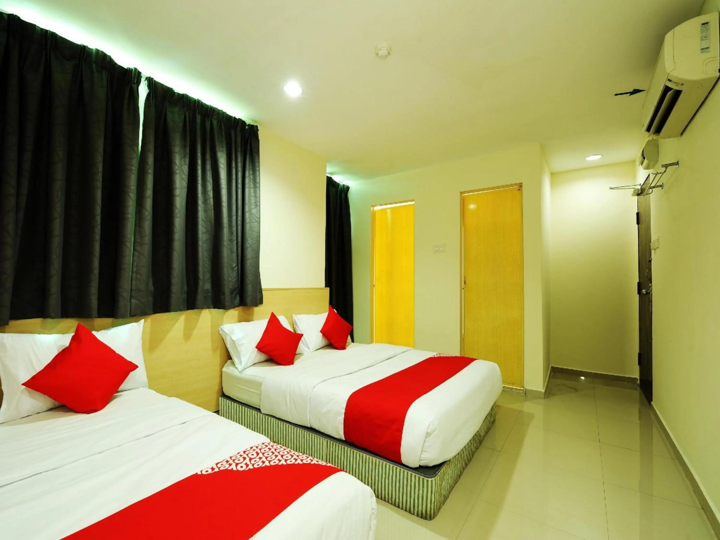 Bedroom in OYO 1055 Batu Caves Star Hotel