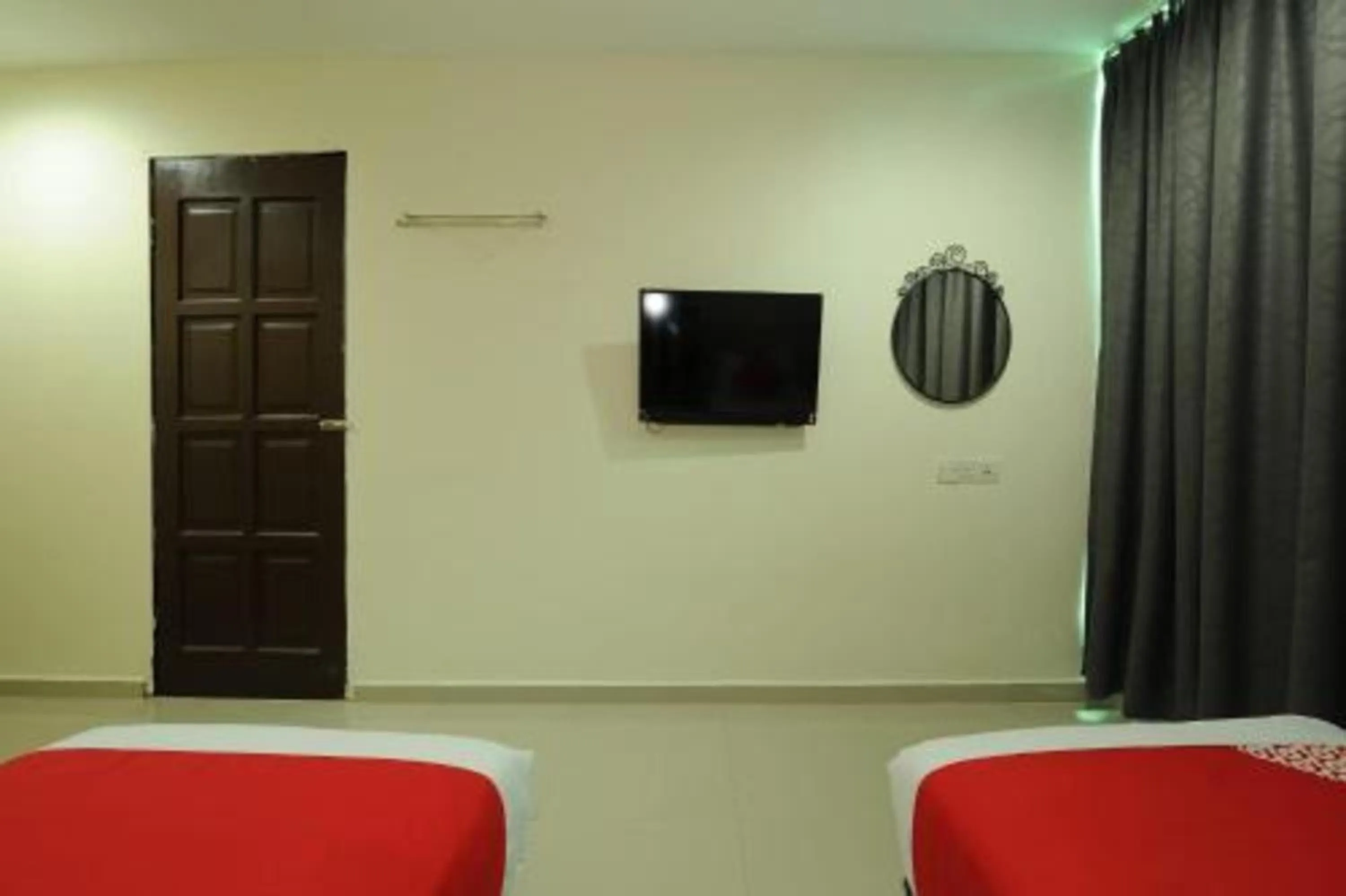 Bedroom in OYO 1055 Batu Caves Star Hotel