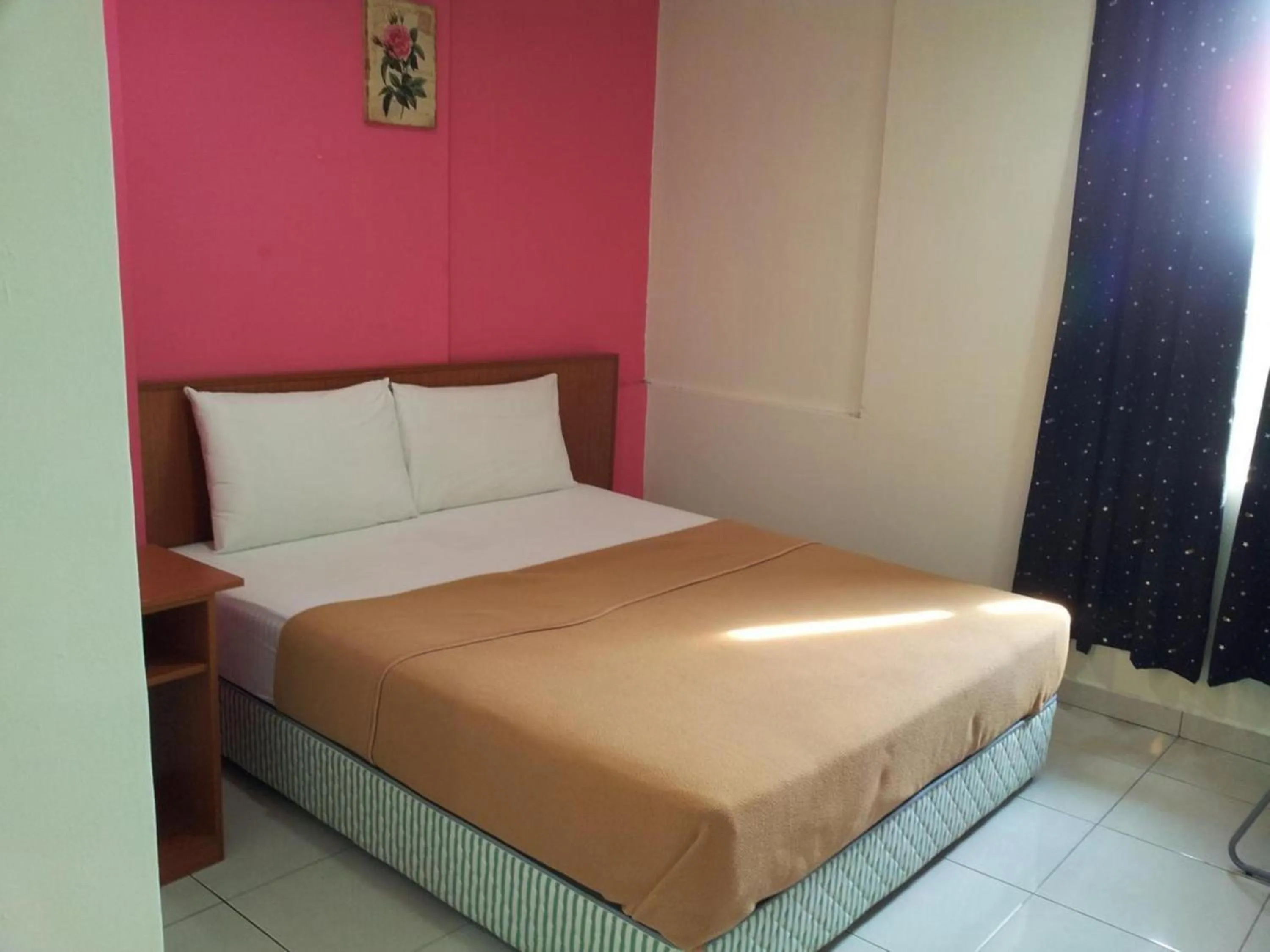 Bedroom in OYO 1055 Batu Caves Star Hotel