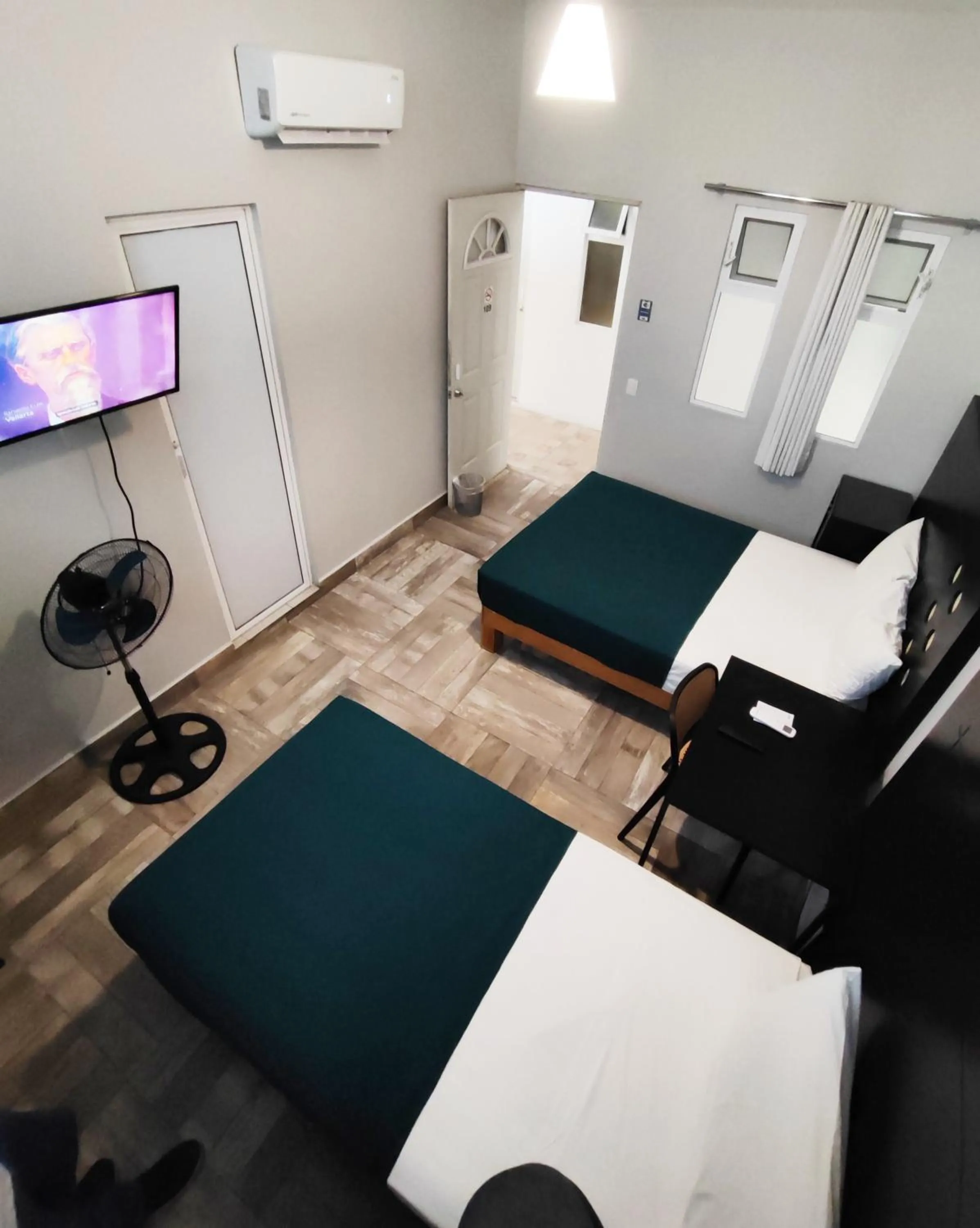 TV and multimedia, Bed in Hotel del Refugio