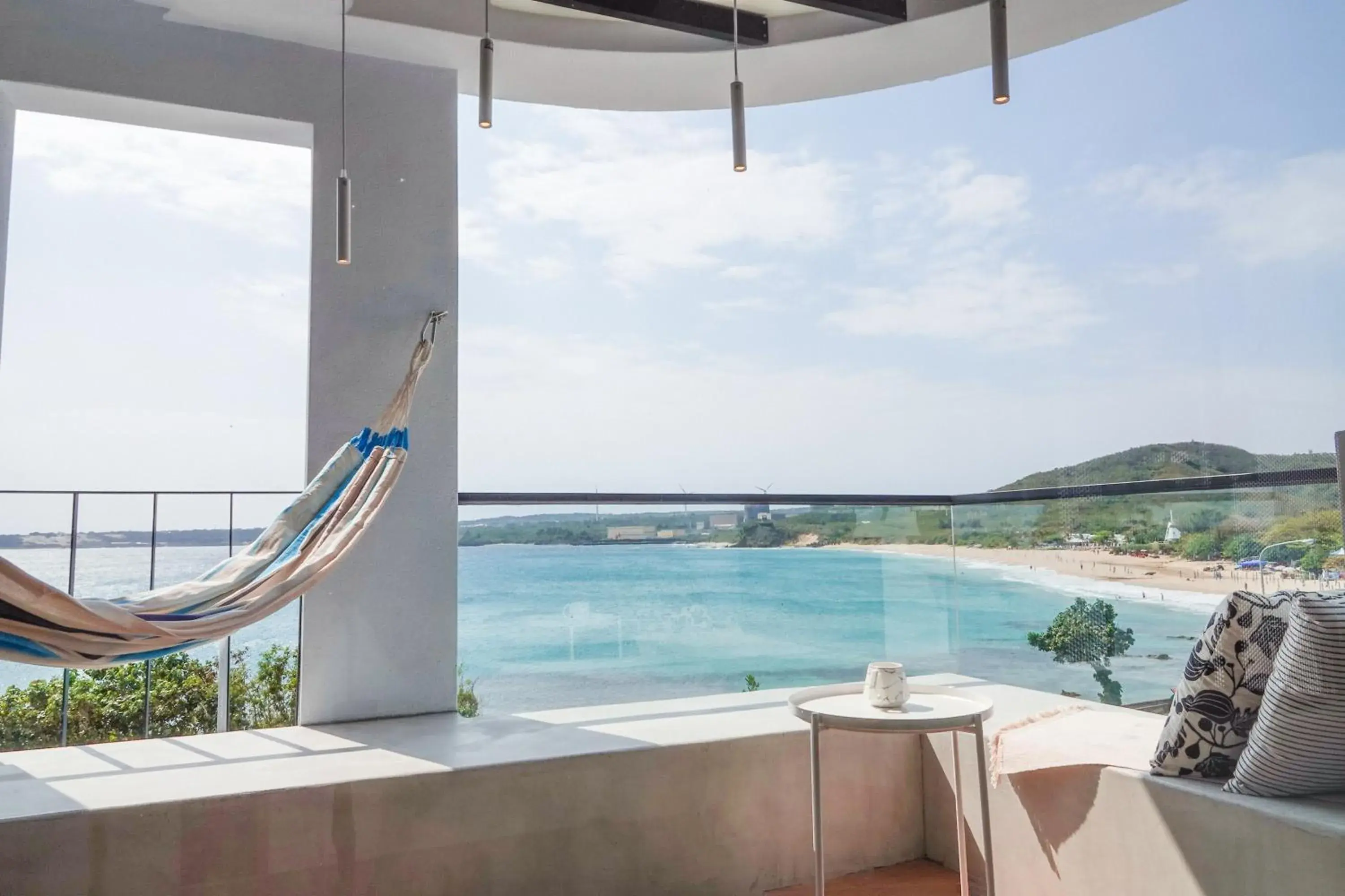 Deluxe Double Room with Balcony and Sea View in Sunshine Liv. Deluxe Double Room with Balcony and Sea View in Sunshine Liv.