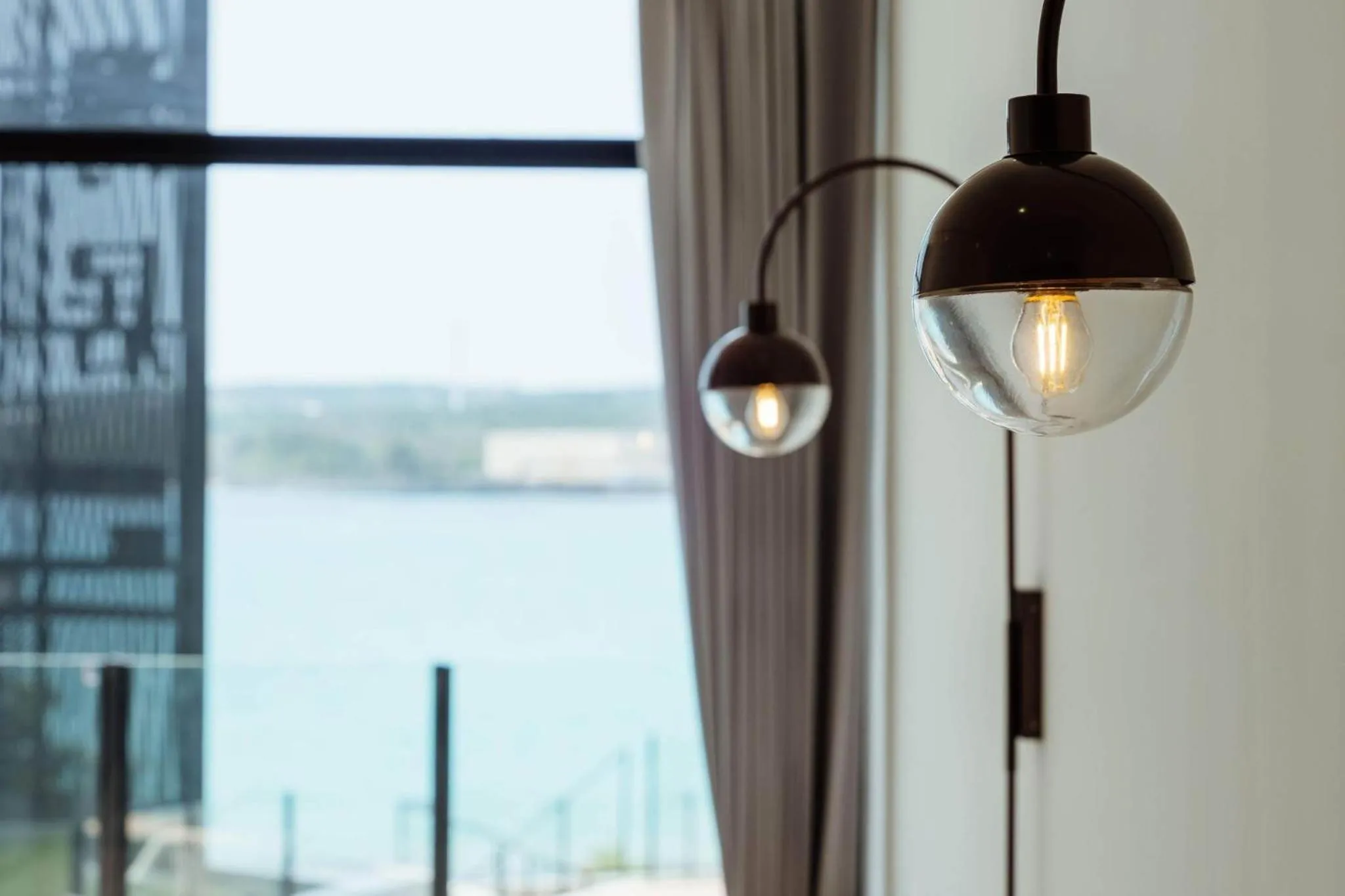 Decorative detail in Sunshine Liv.