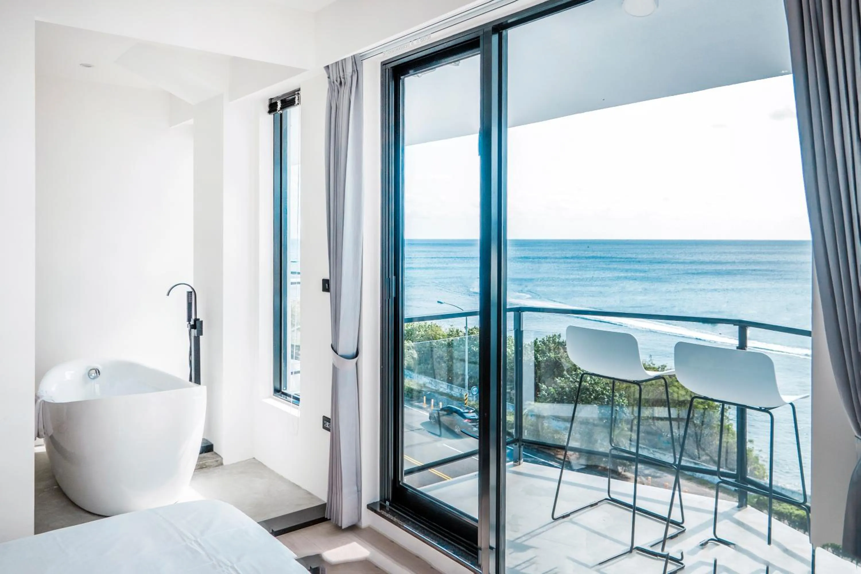 Patio, Bed in Sunshine Liv.