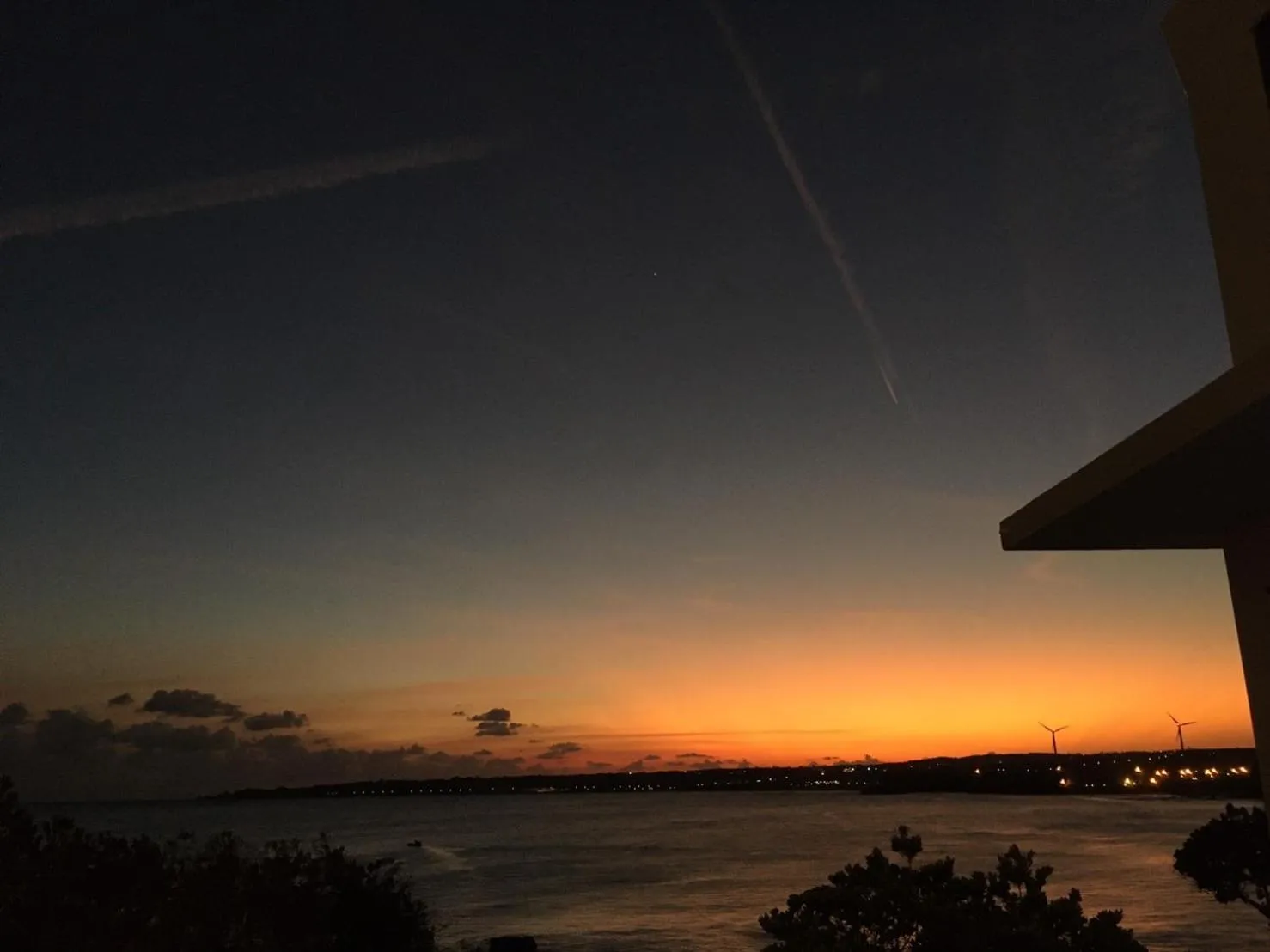 Sunset in Sunshine Liv.